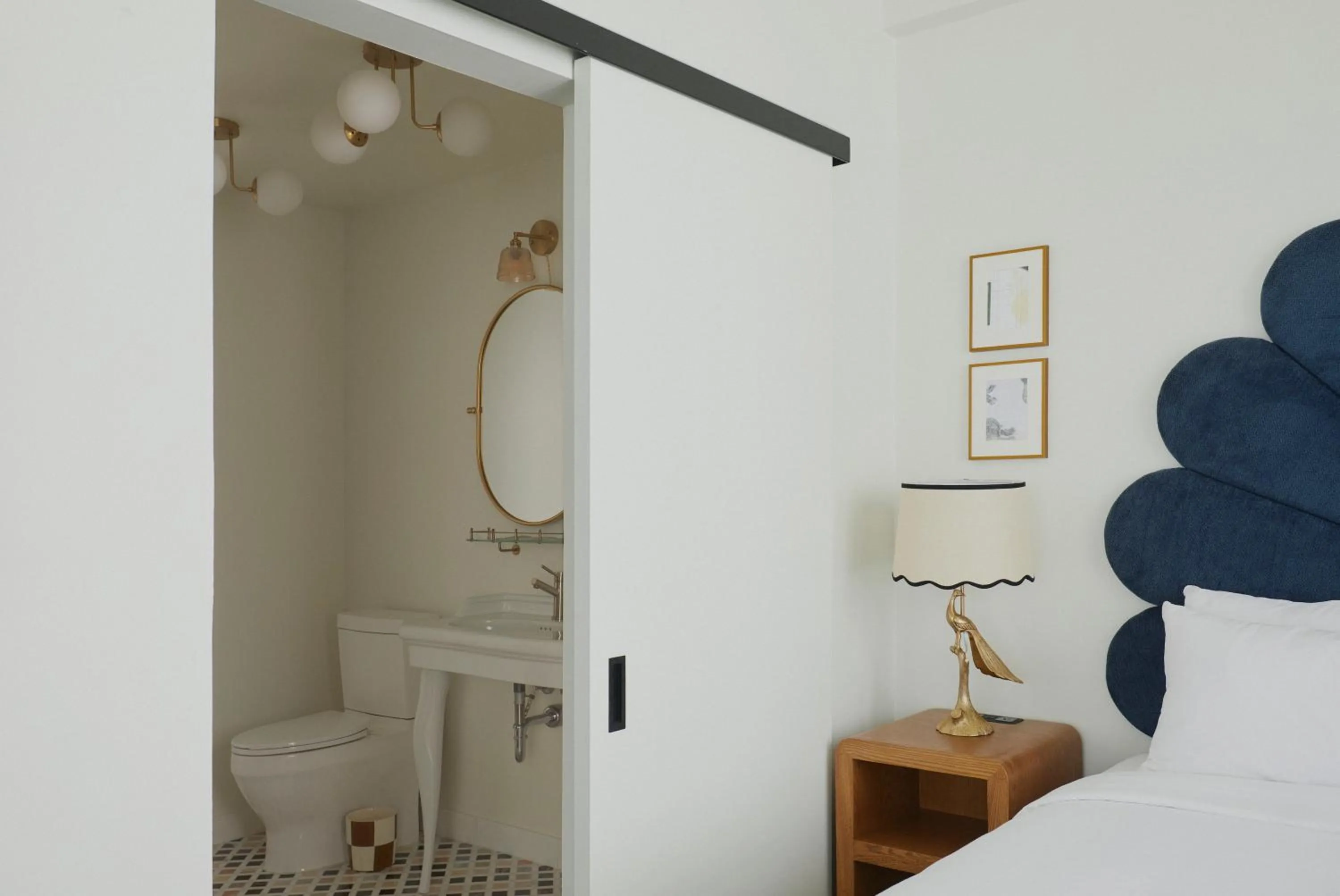 Bathroom, Bed in Granger Hotel San Diego, a Member of Design Hotels, part of Marriott Bonvoy