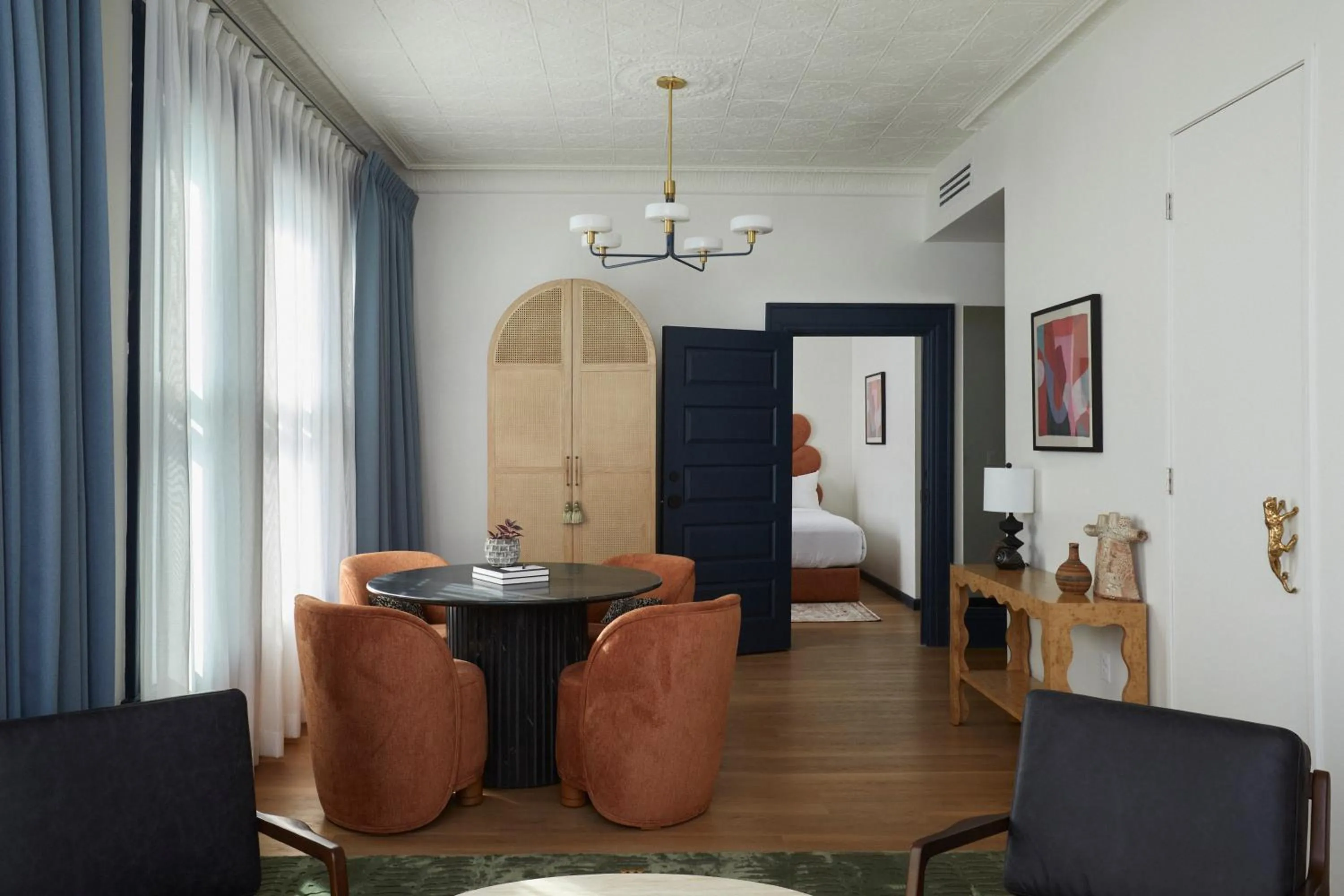 Dining area in Granger Hotel San Diego, a Member of Design Hotels, part of Marriott Bonvoy