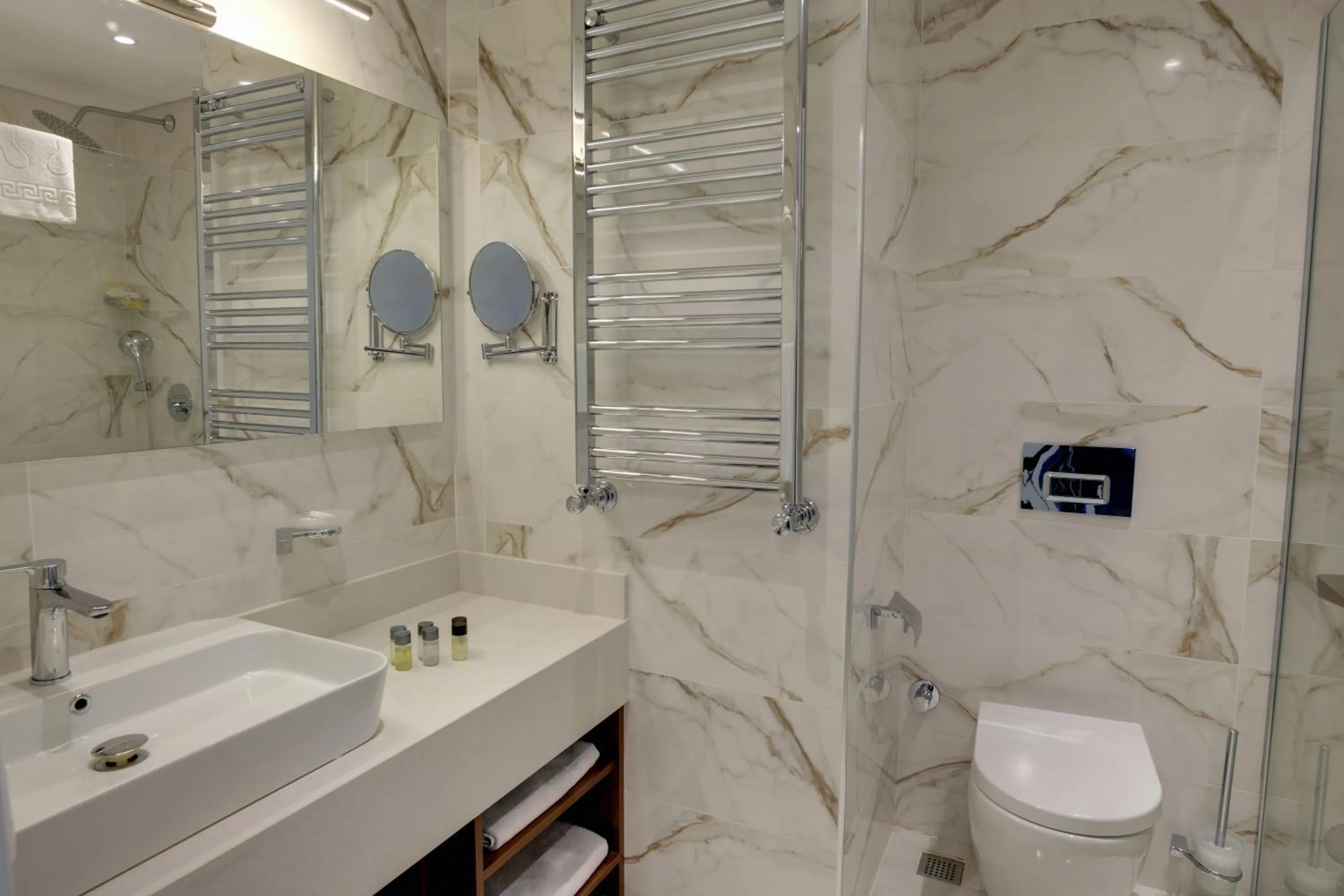 Shower in Dedeman Güre Nurhayat Thermal Resort&SPA