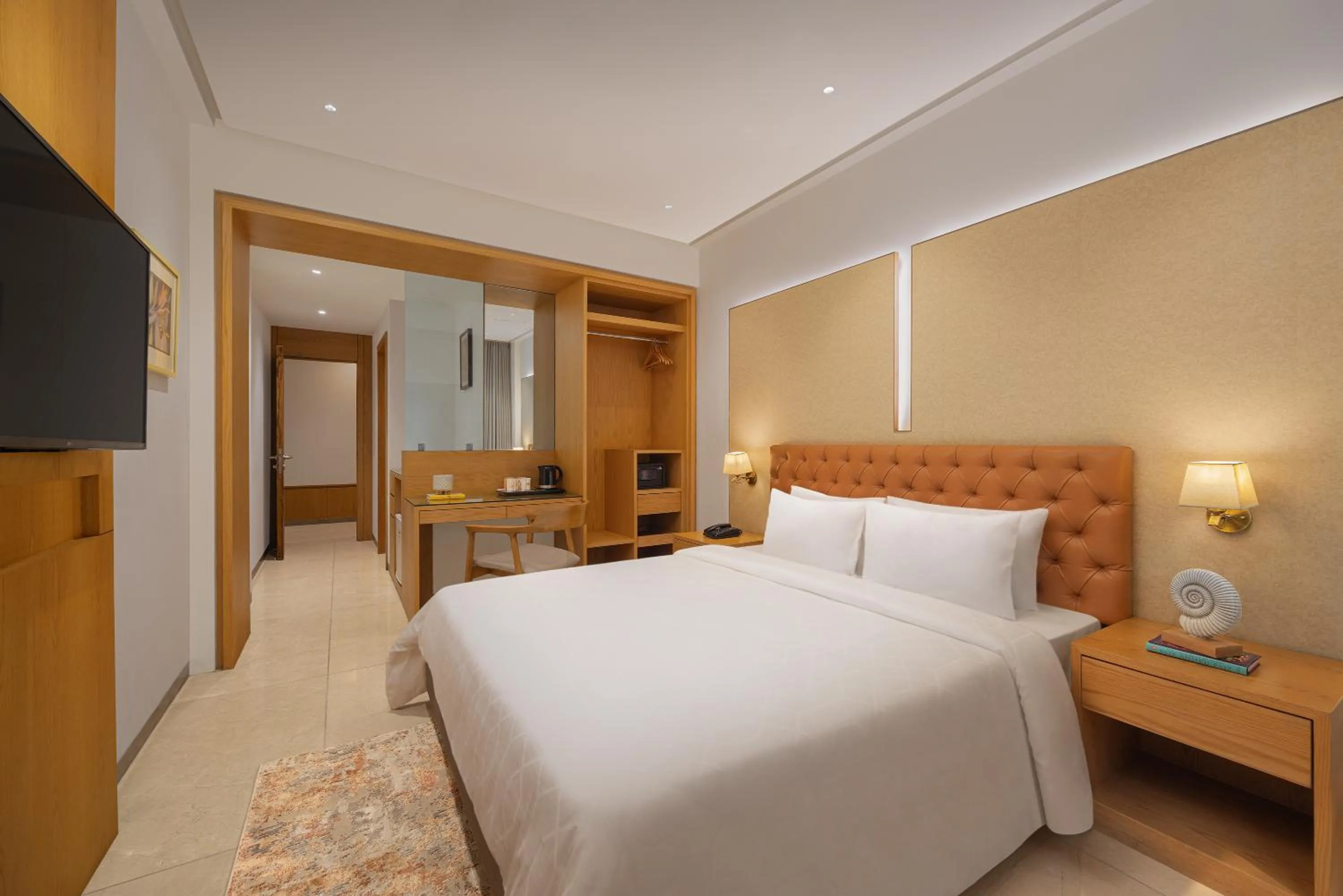 Bathroom, Bed in Ginger Delhi, Chanakyapuri