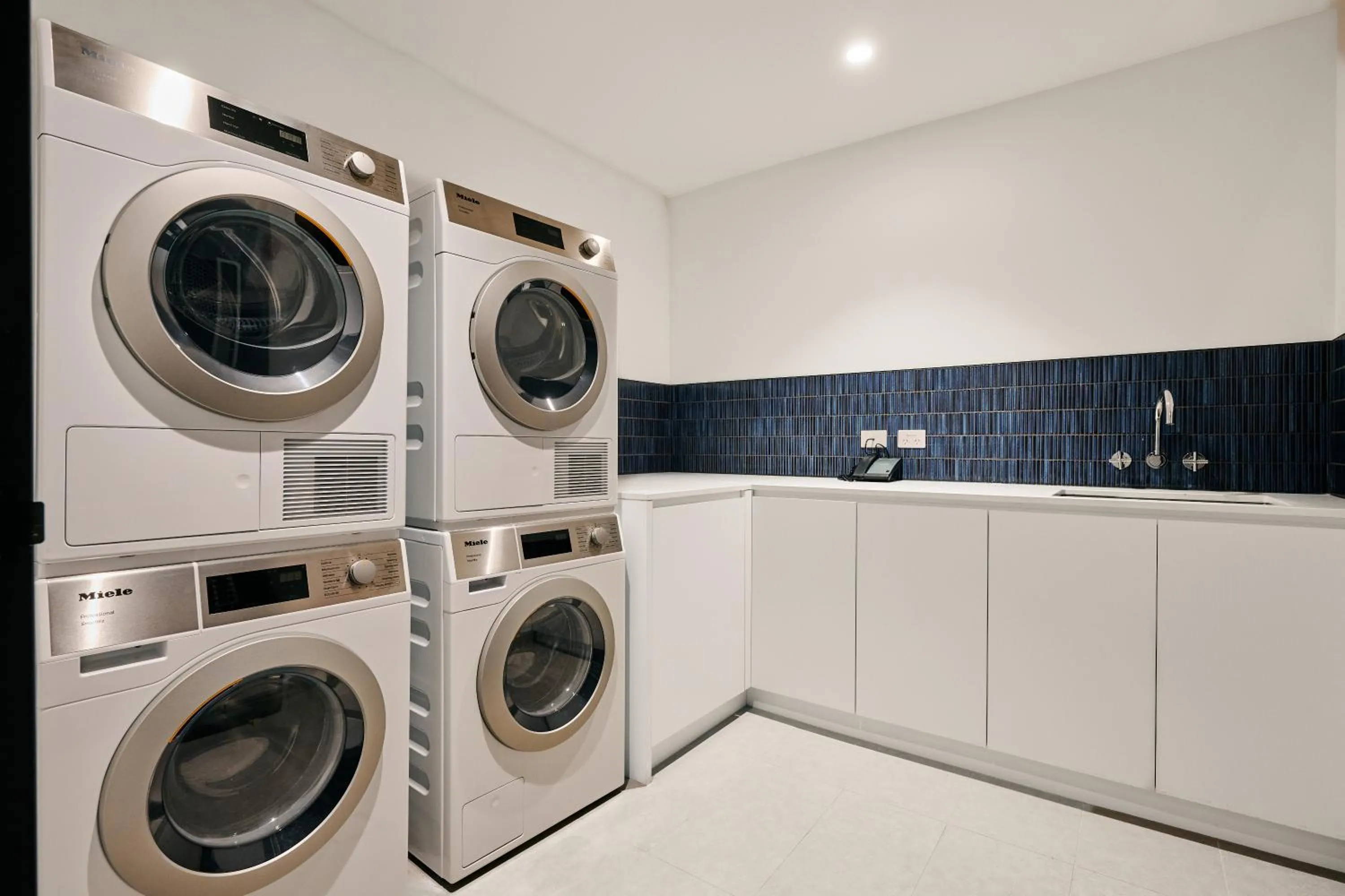 laundry in Hyatt House South Melbourne