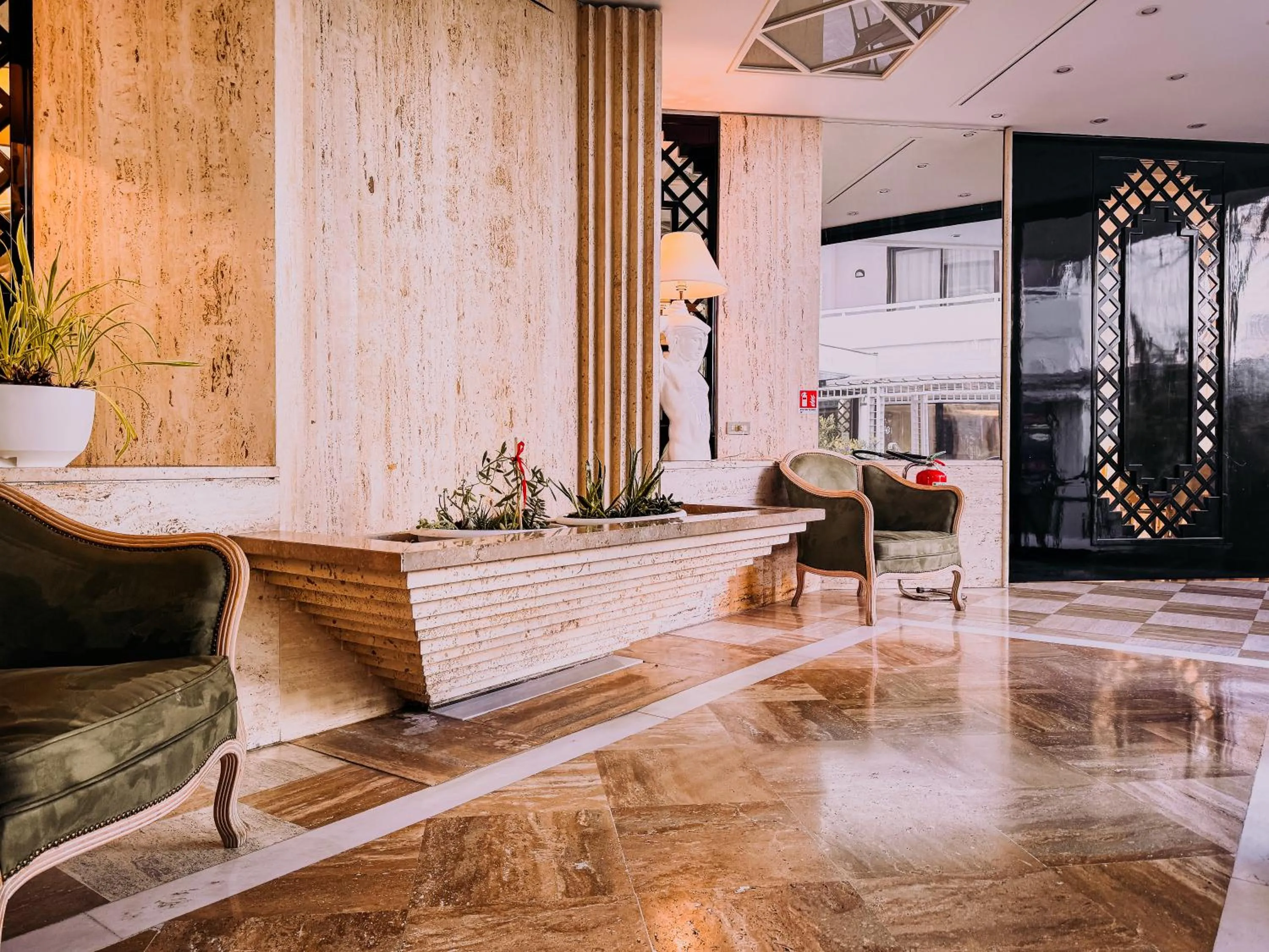 Seating area in Hotel President - Vintage Hotel in centro