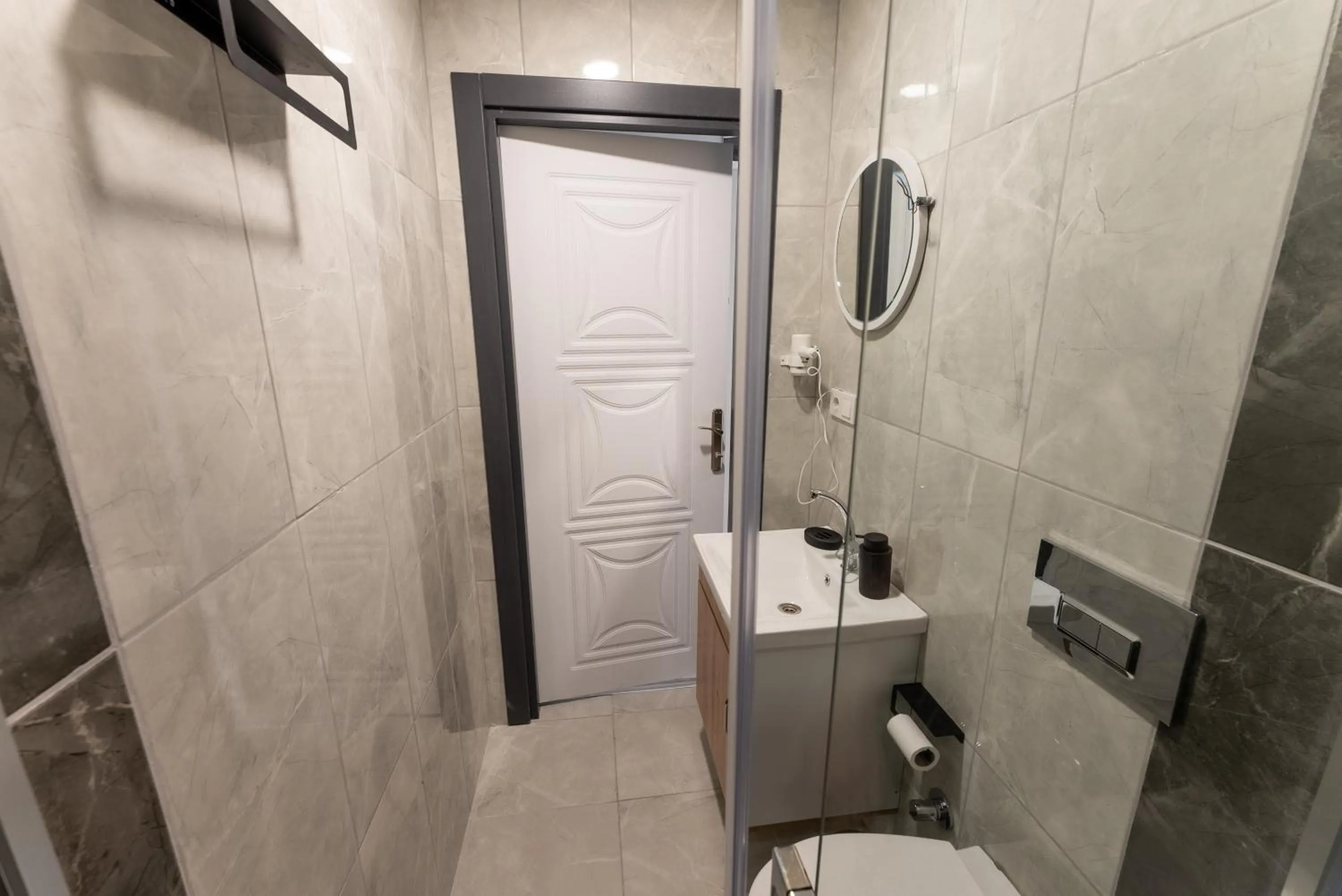 Shower in Lacasa Royal Hotel