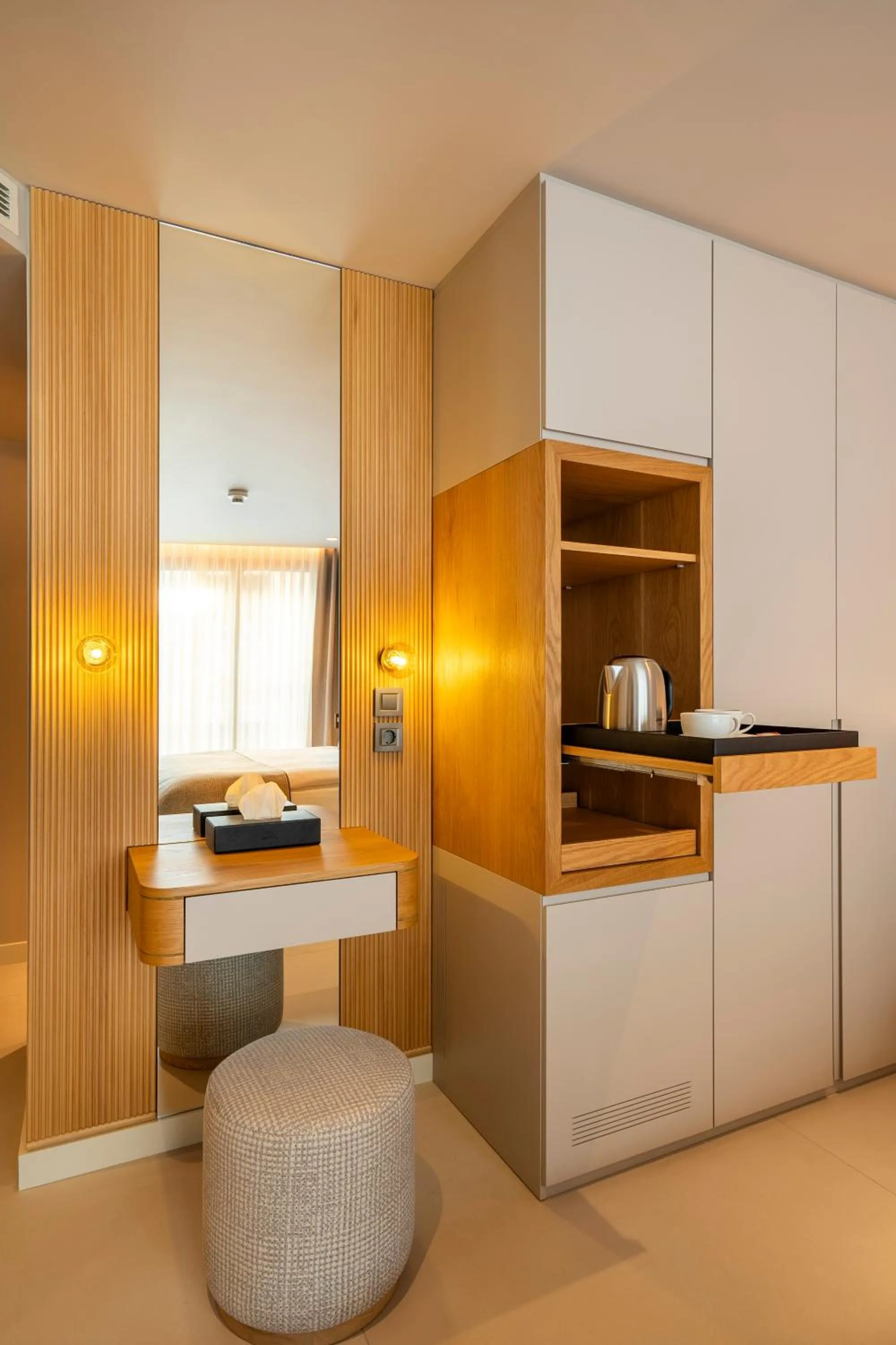 Coffee/tea facilities in ERK Hotel