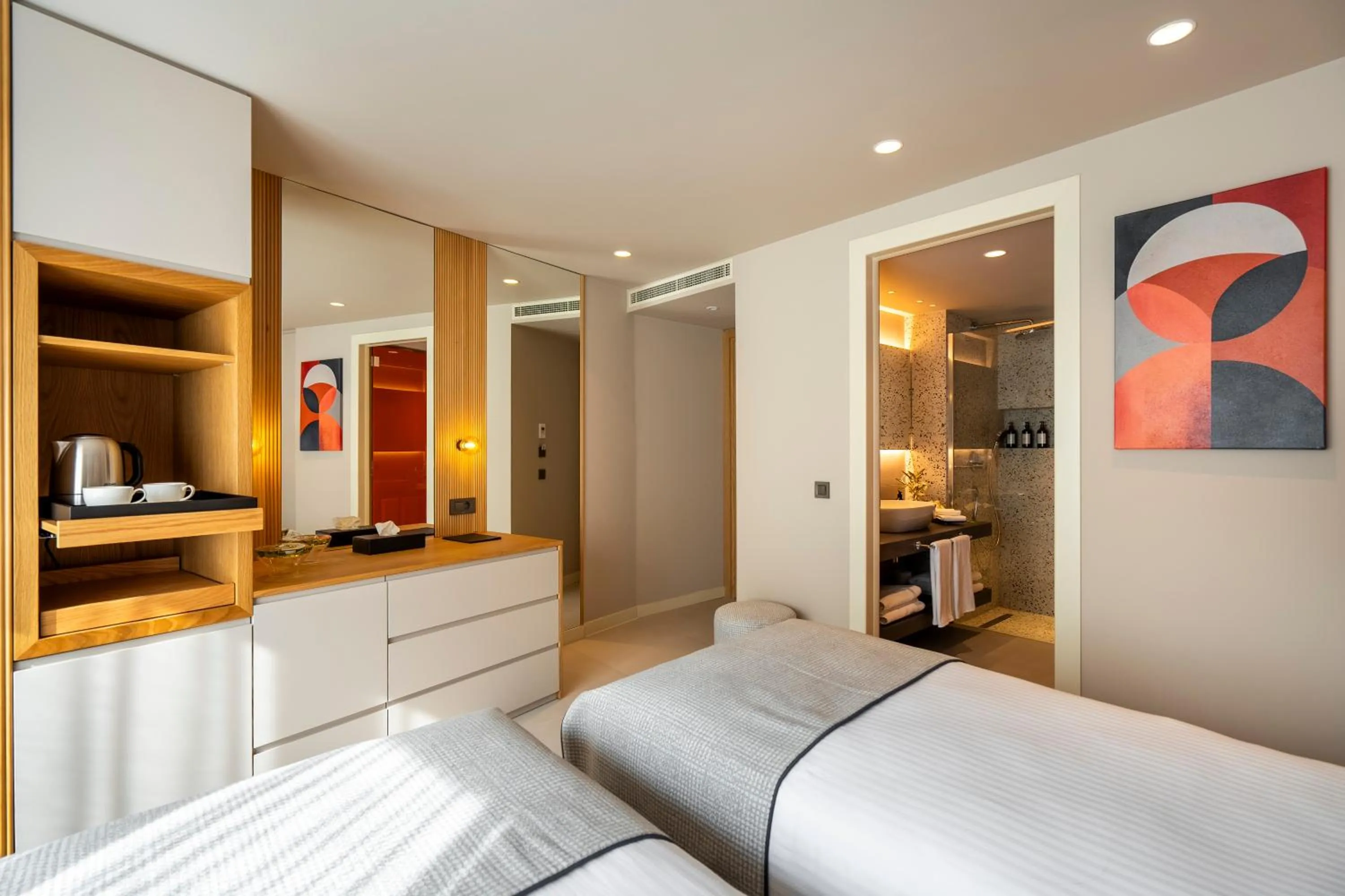 Photo of the whole room, Bed in ERK Hotel