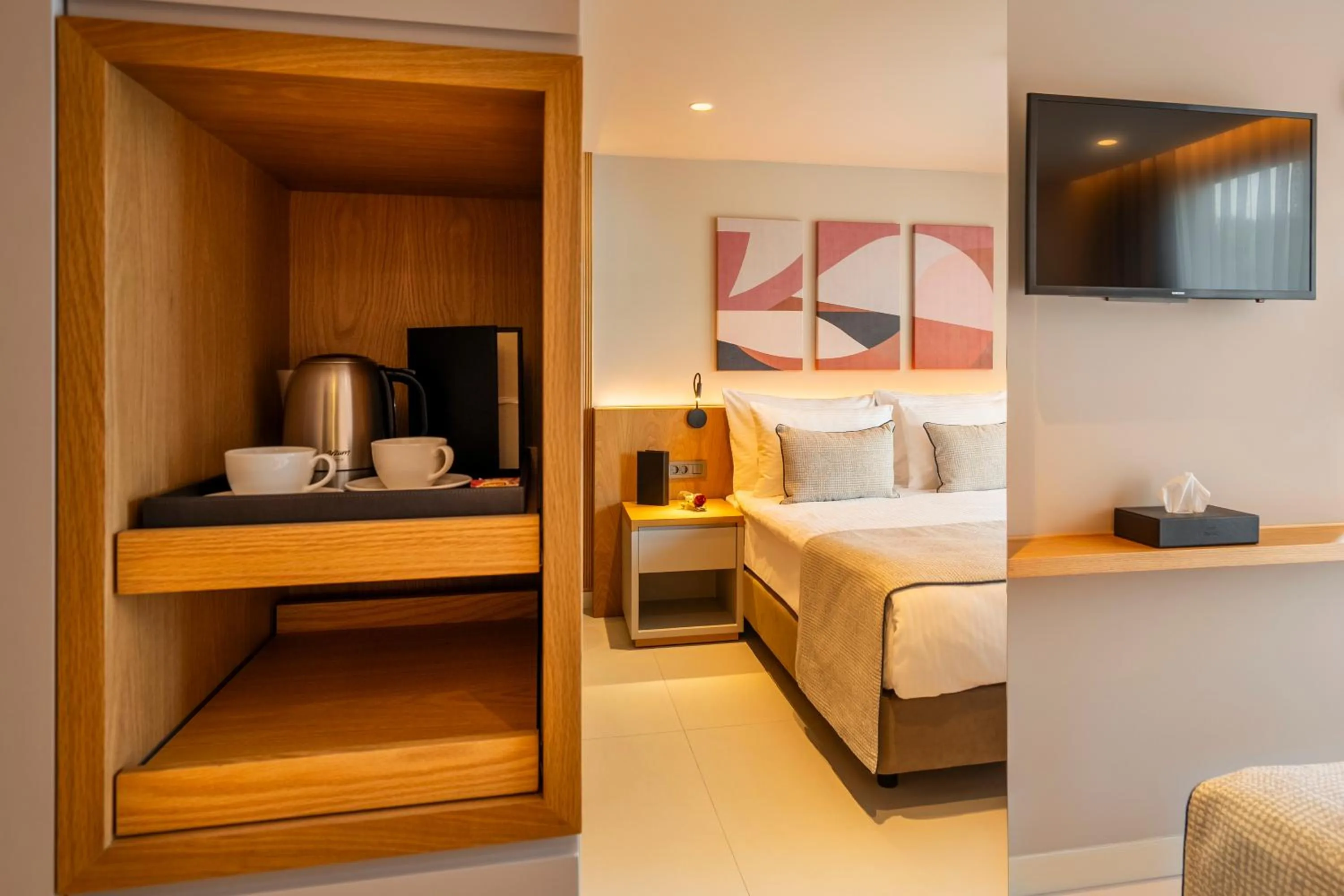 Coffee/tea facilities, Bed in ERK Hotel