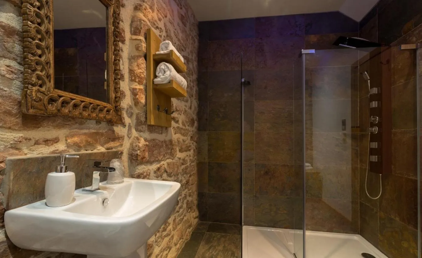 Bathroom in Gosforth Hall Inn