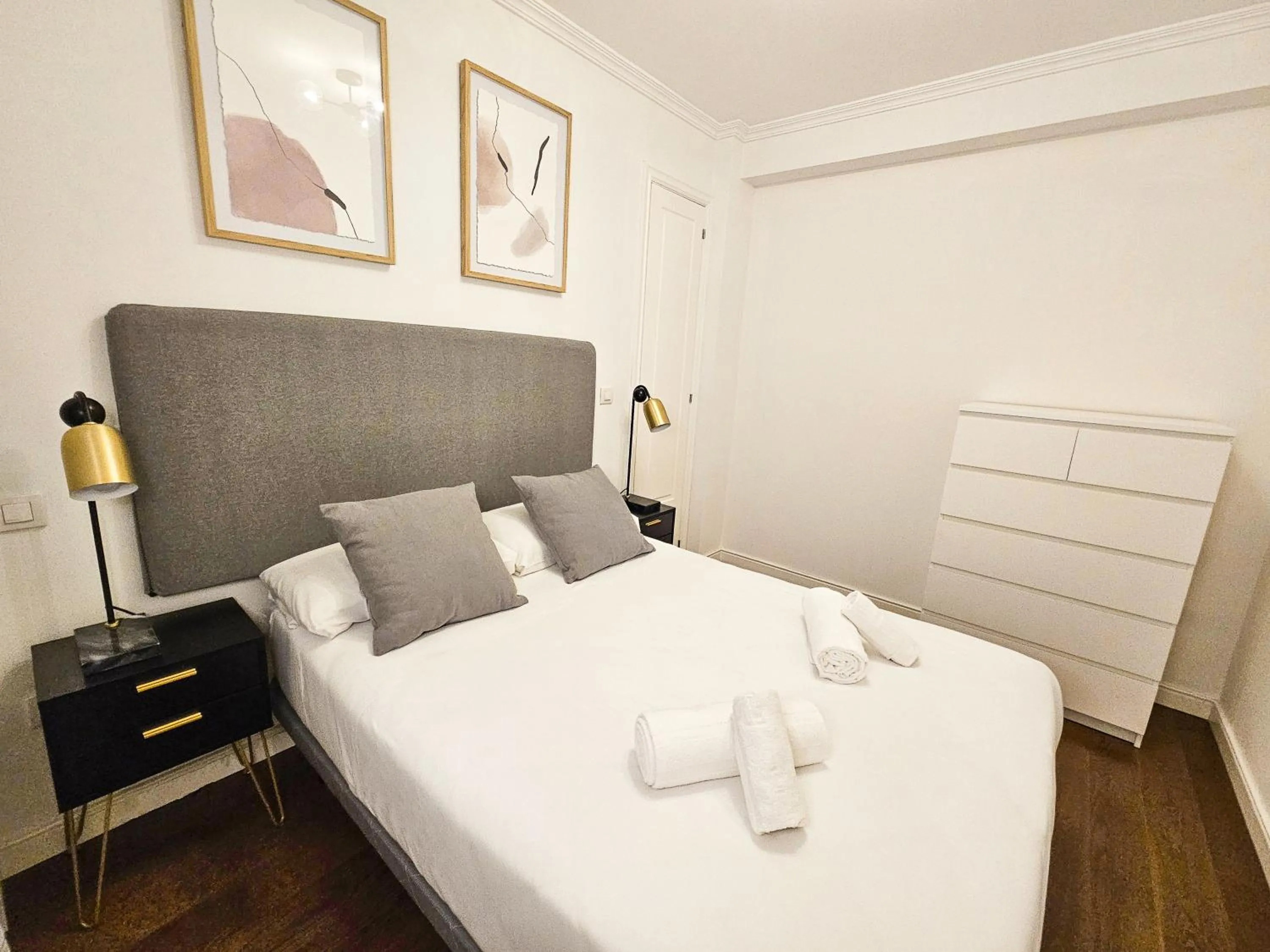 Bed in Apartamentos Zaragoza Independencia 3000