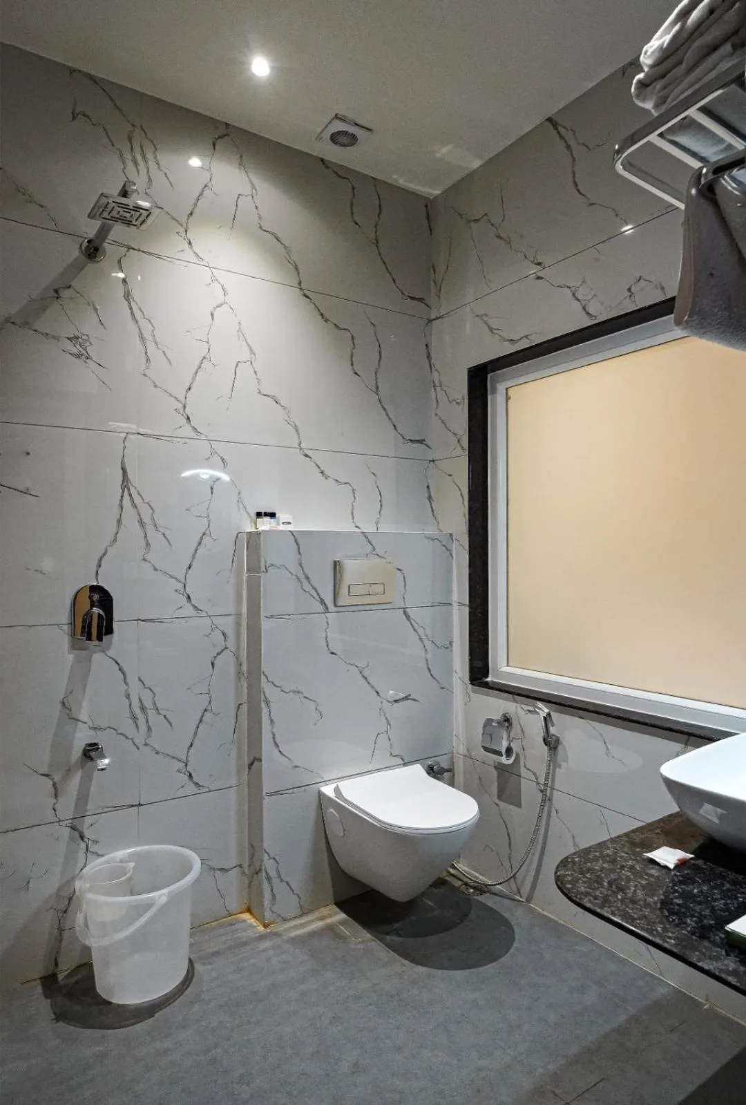 Shower in Yashvrinda