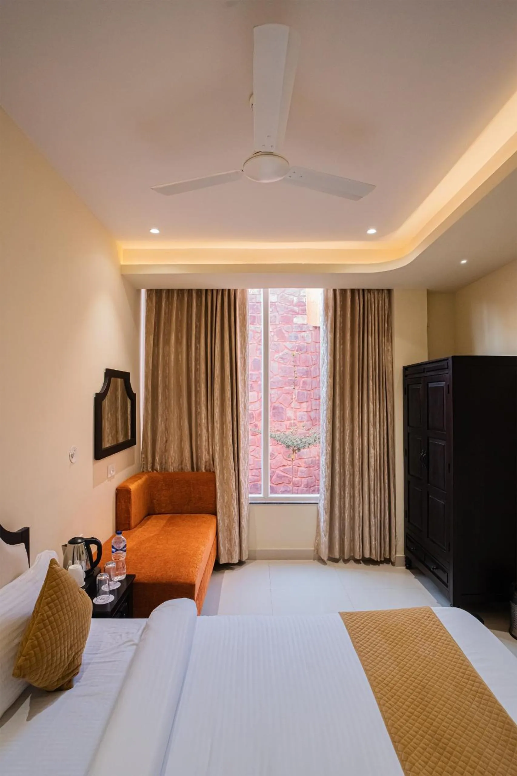 wardrobe, Bed in Yashvrinda