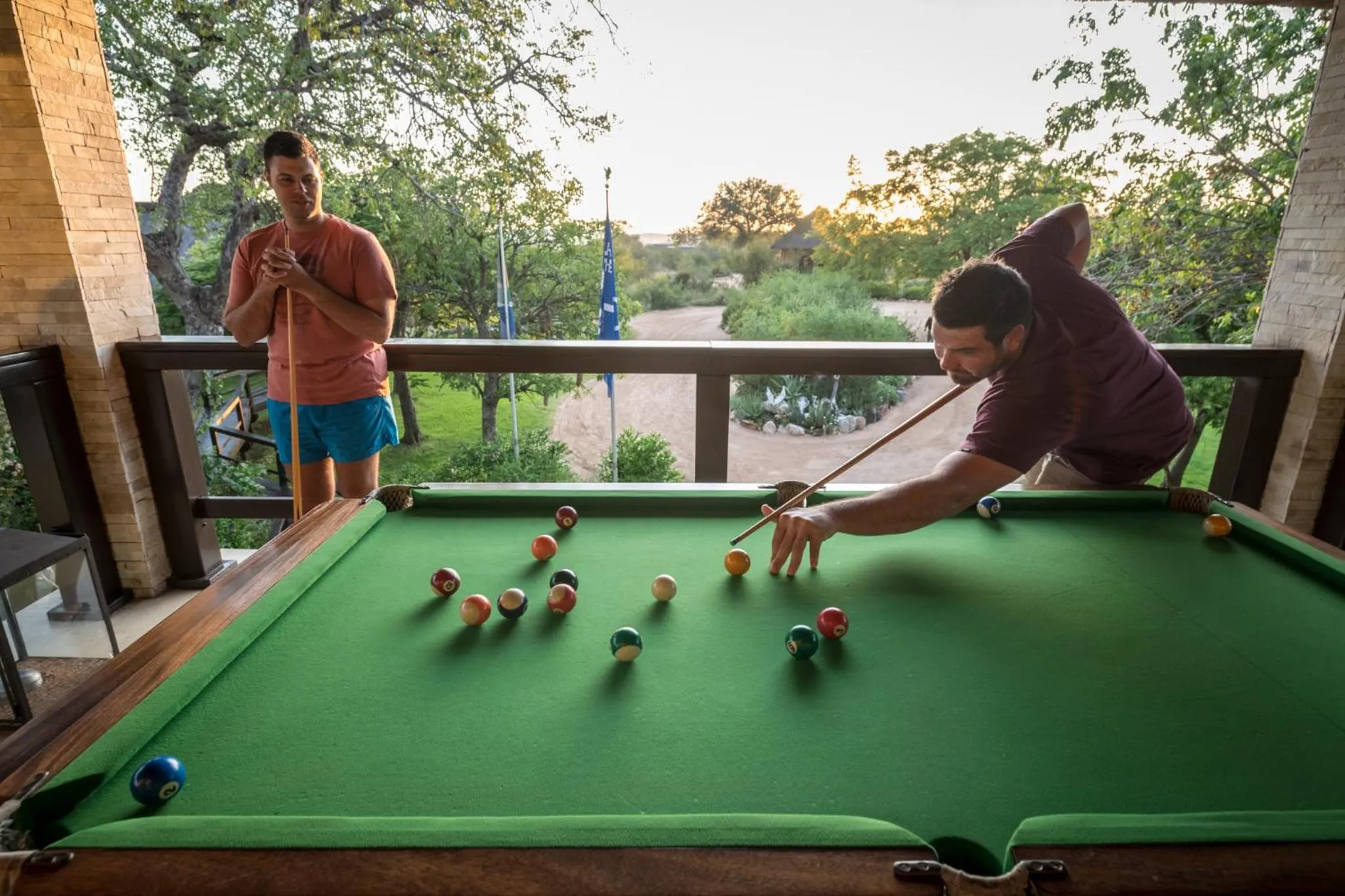 Billiard in Makumu Private Game Lodge