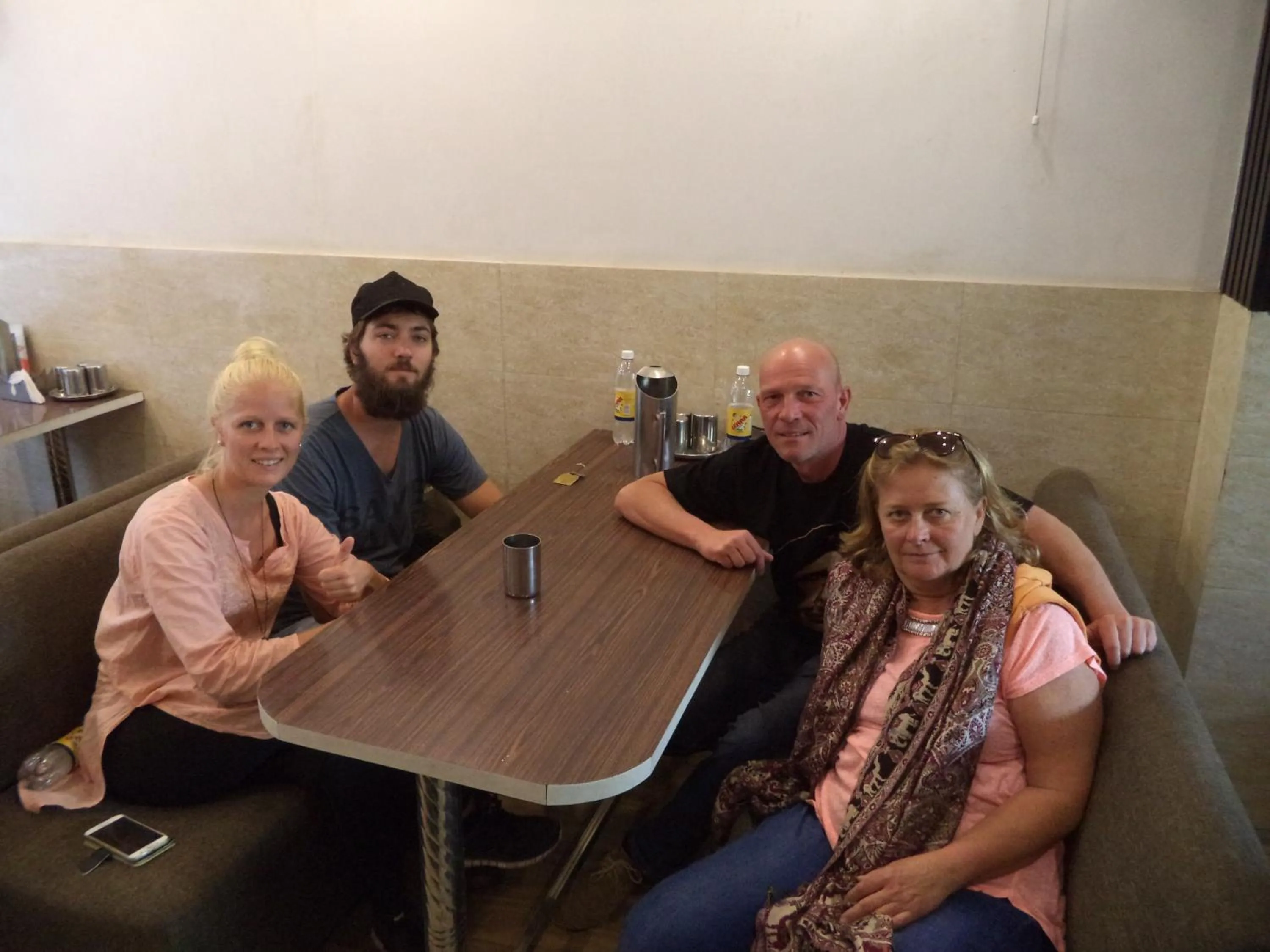 Restaurant/places to eat in Hotel Abhineet Palace