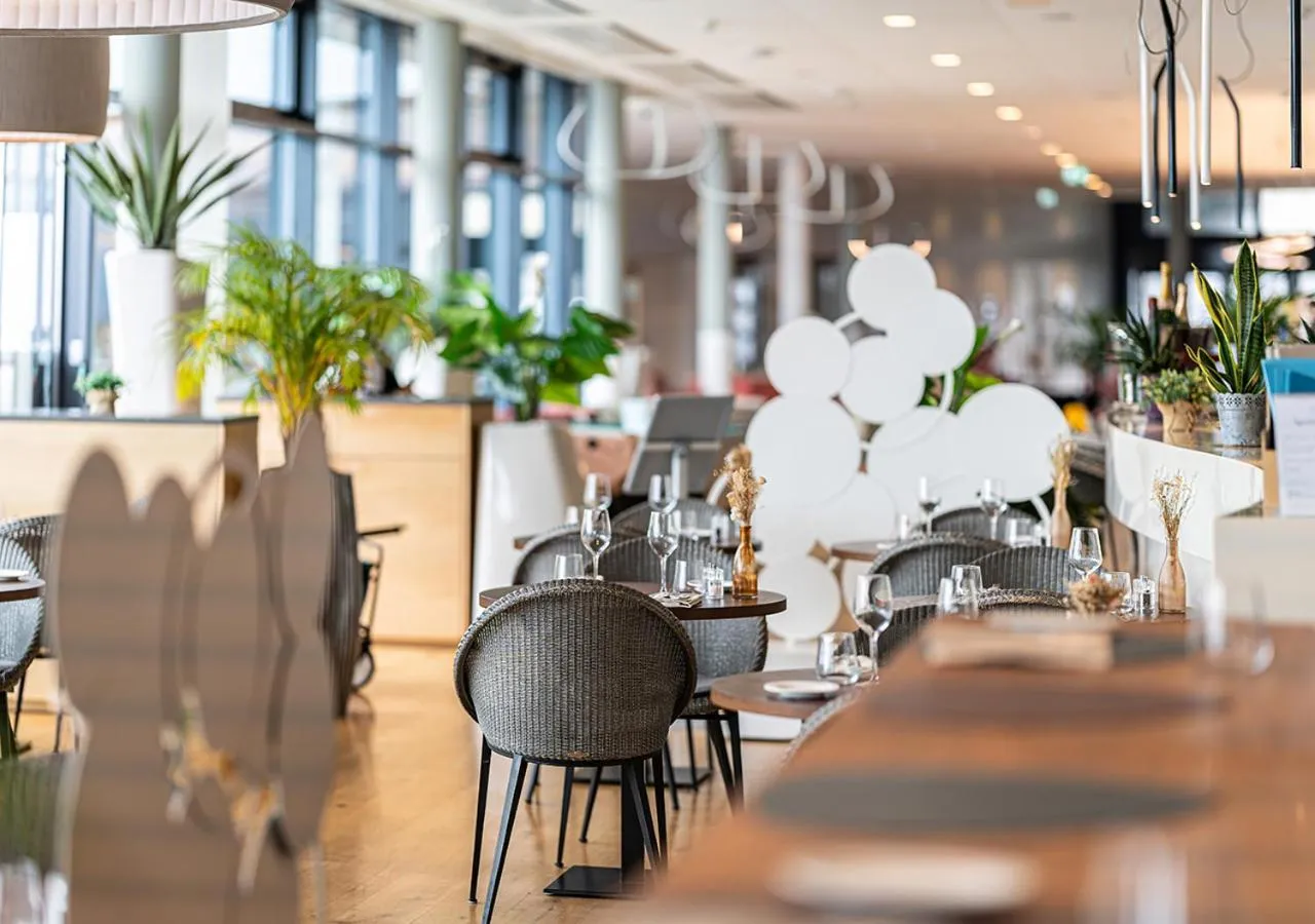 Restaurant/places to eat in Aquatis Hotel