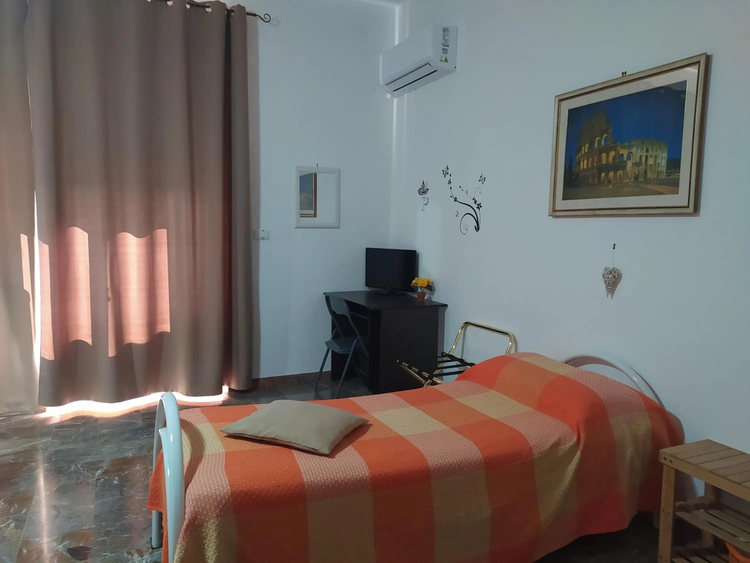 Bedroom, Bed in Camere "Riviera di Ulisse"