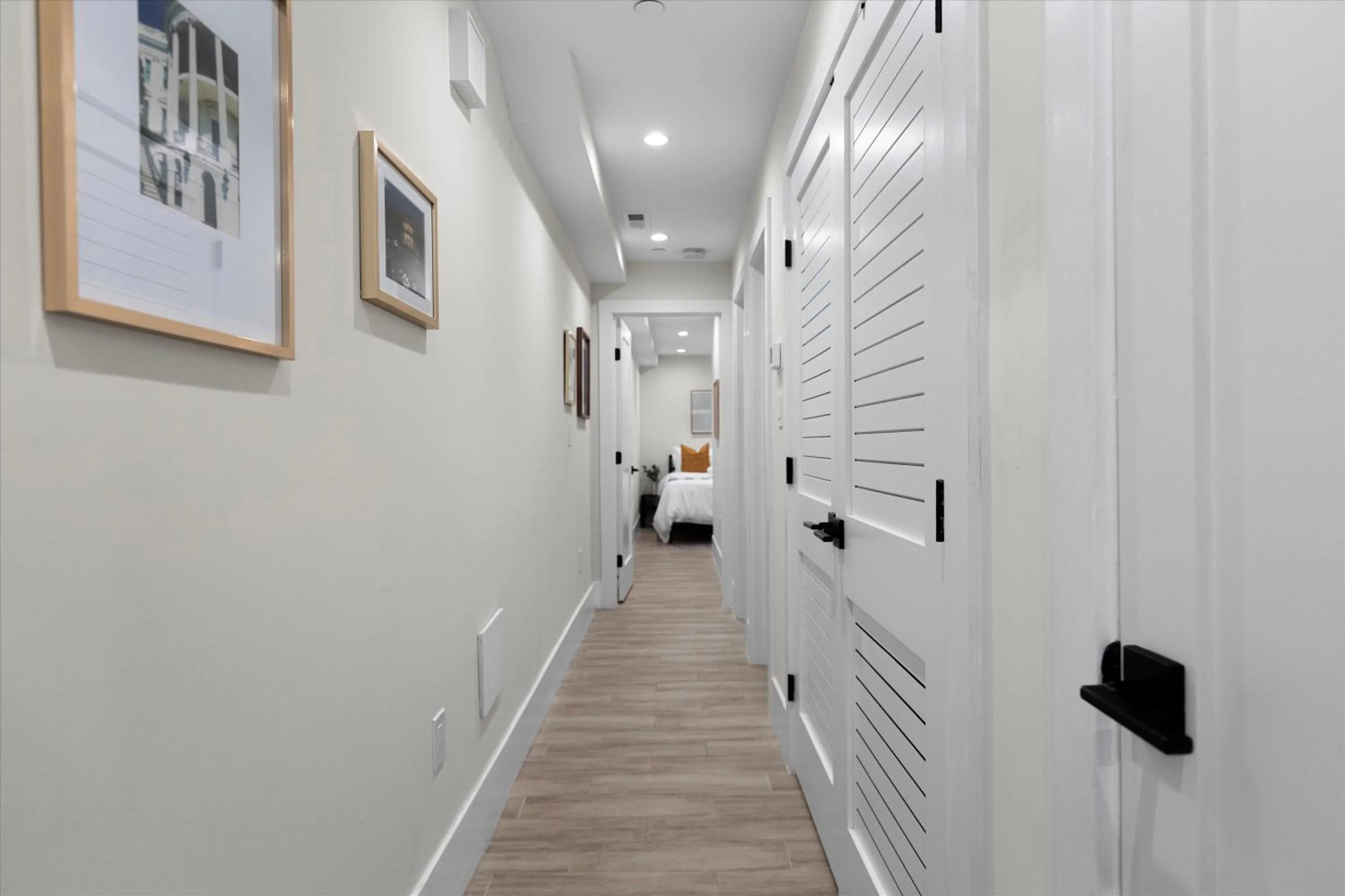 Central 2-BR City Sanctuary - Commuter-Friendly