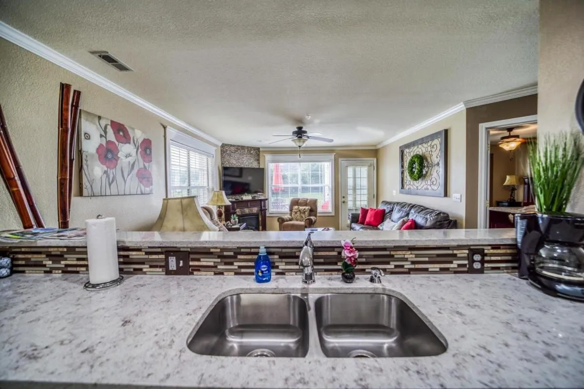 Little House on the Fairway- Luxury Golf Condo