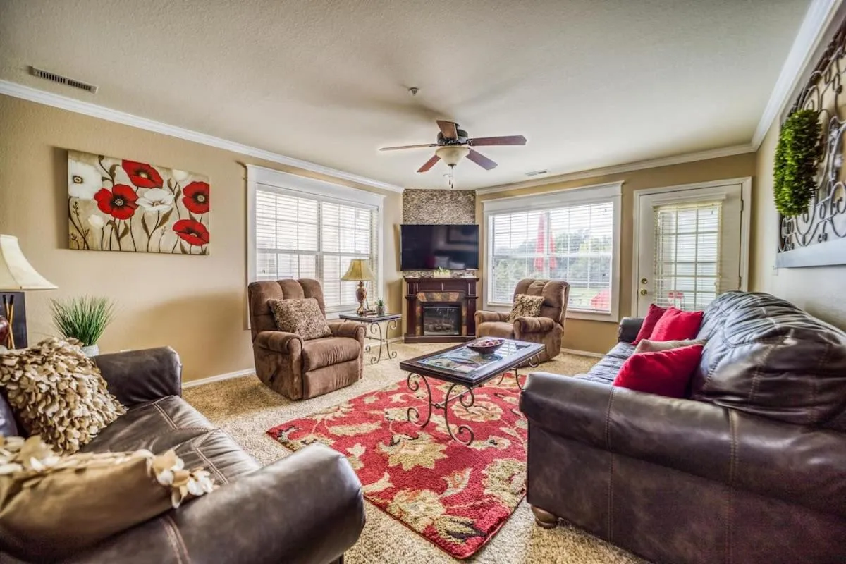 Little House on the Fairway- Luxury Golf Condo