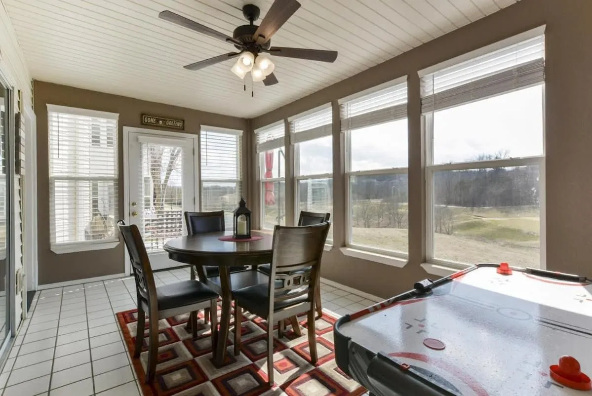 Little House on the Fairway- Luxury Golf Condo