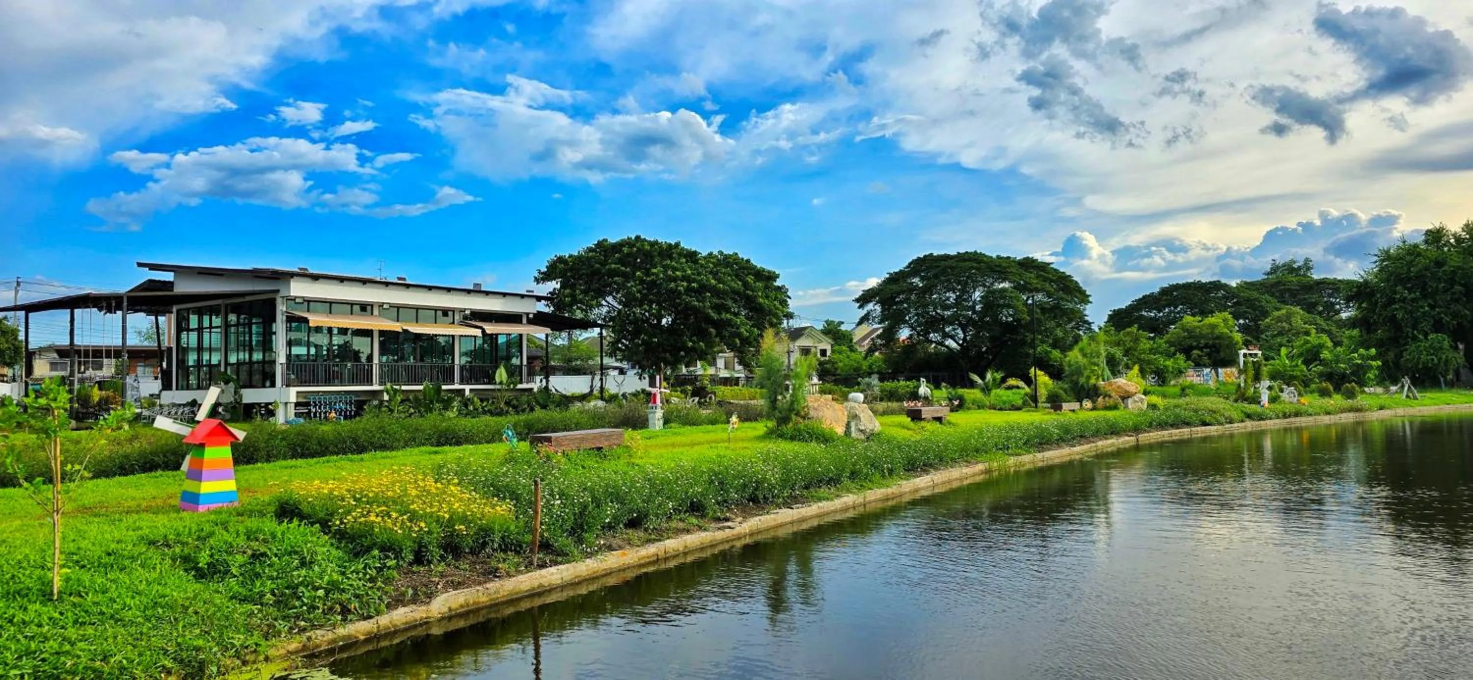 Garden in Tiny Island Lake Lodge