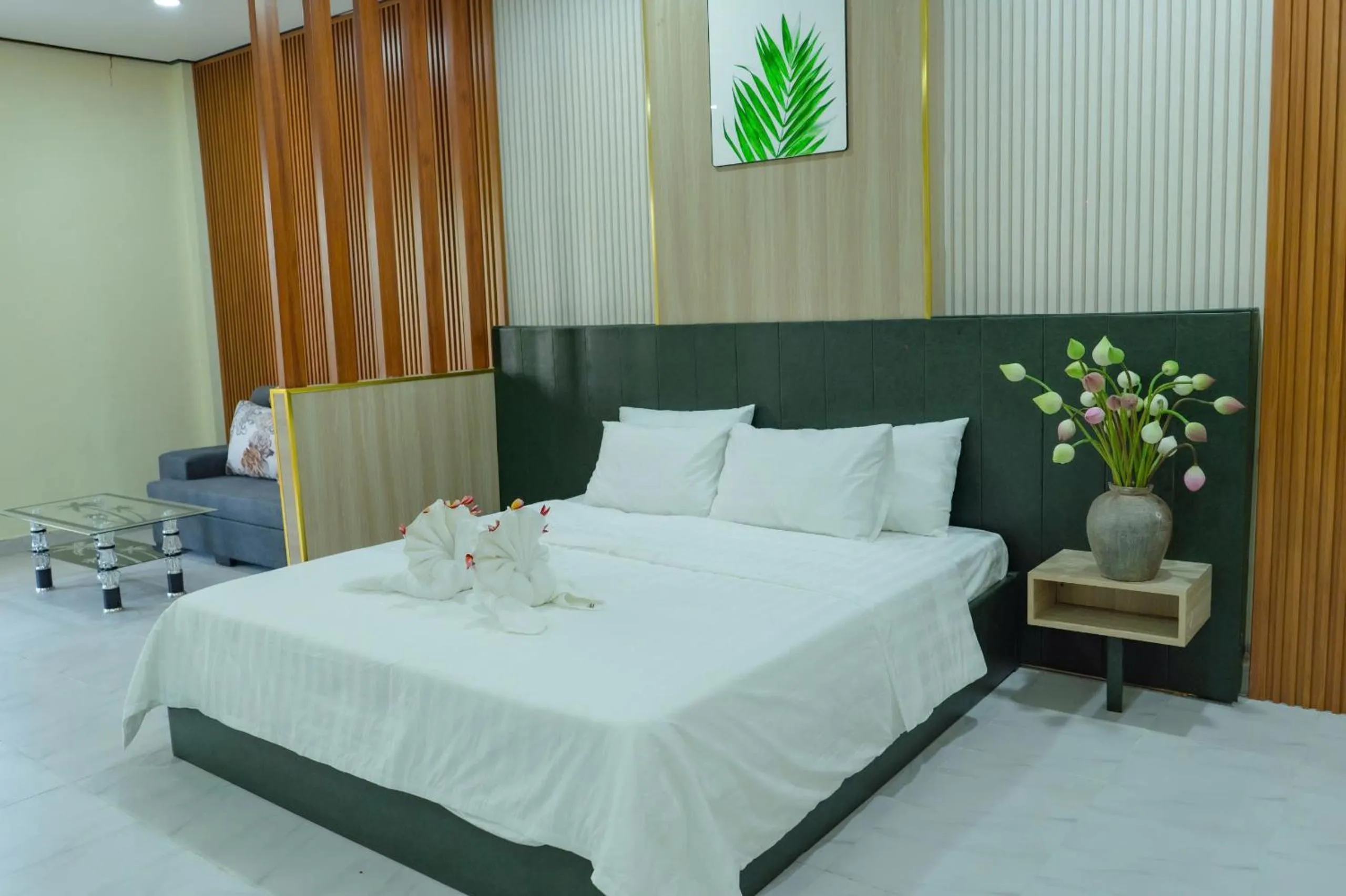 Bed in Peaceful Hotel