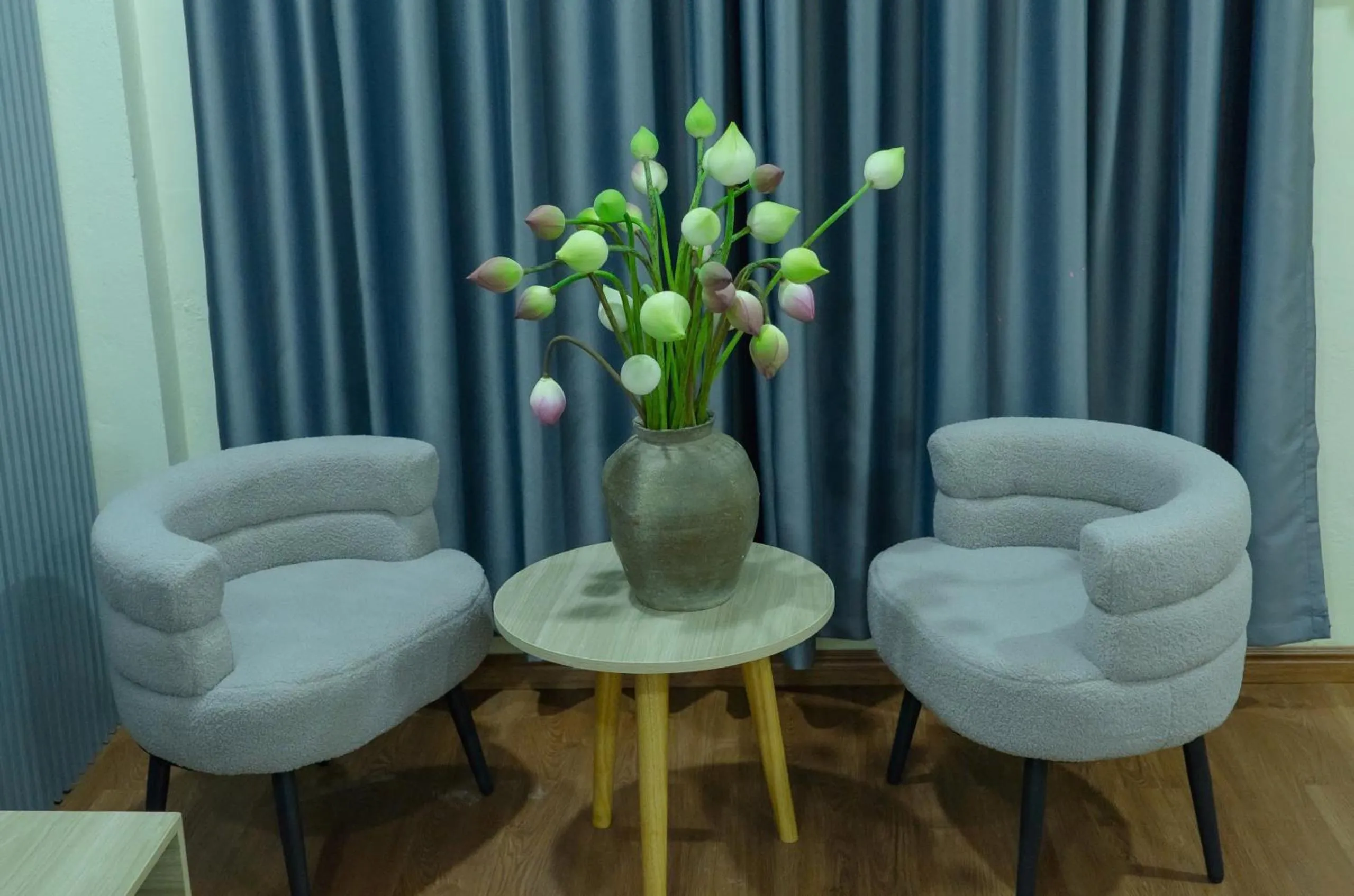 Seating area in Peaceful Hotel
