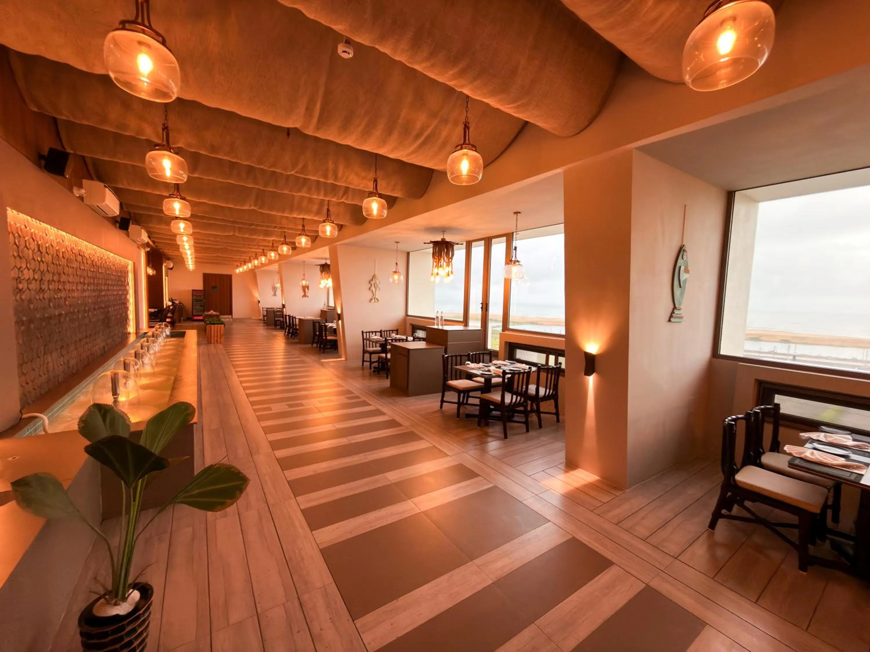 Restaurant/places to eat in The Fern Residency, Porbandar