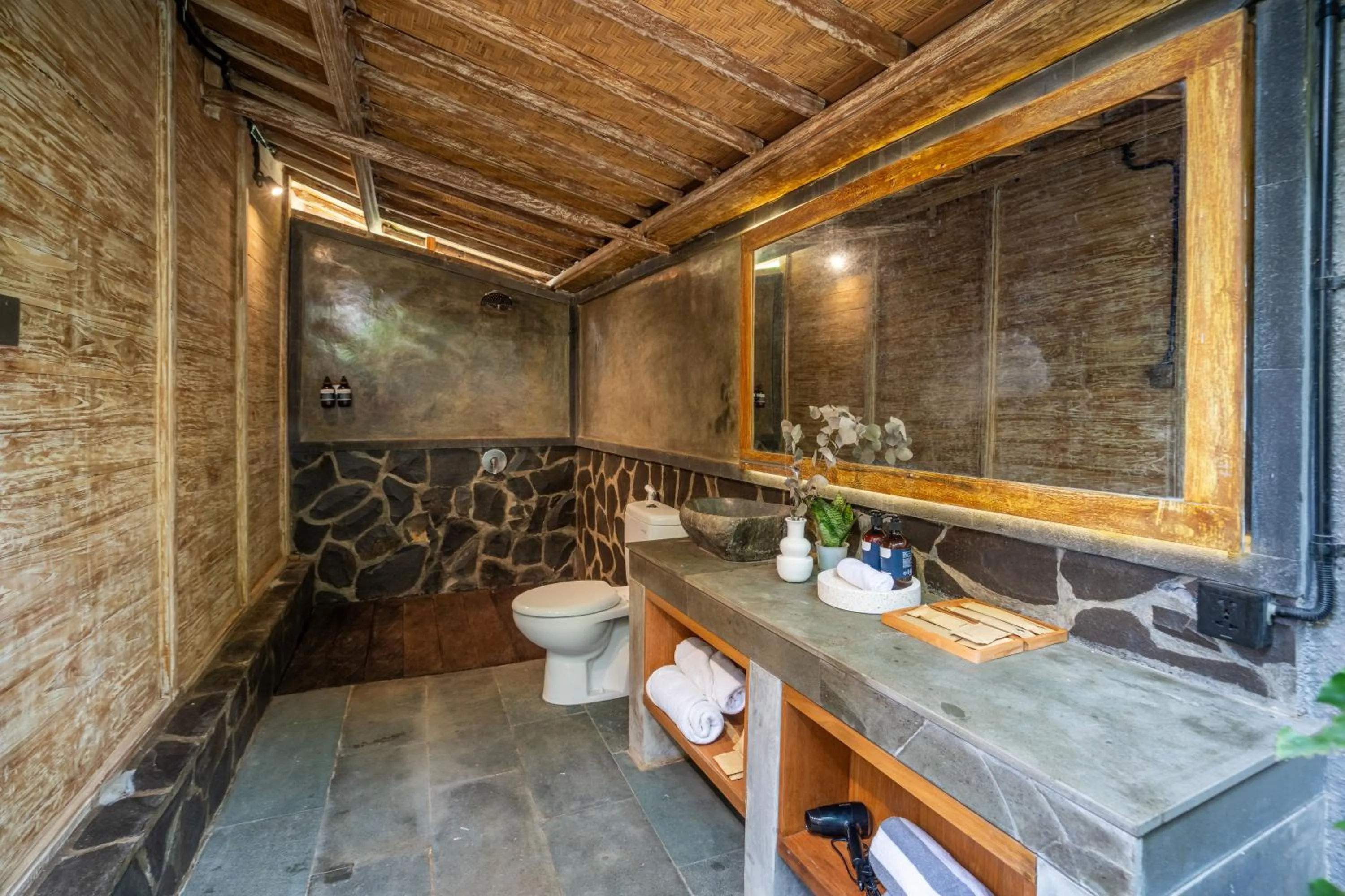 Bathroom in Meraki Luxury Villa