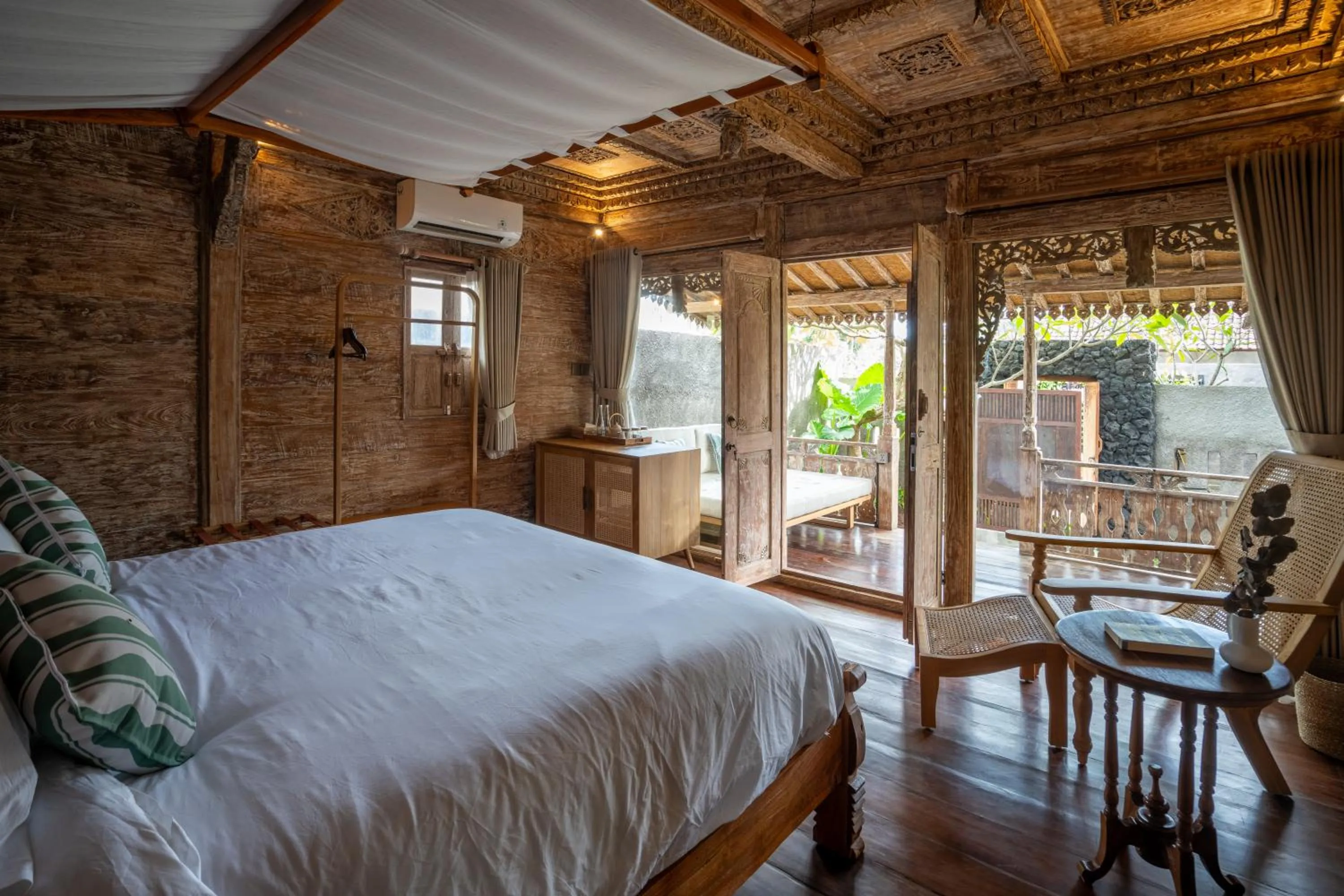 View (from property/room), Bed in Meraki Luxury Villa