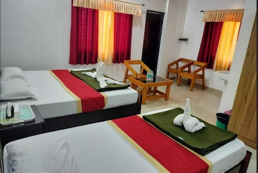 Bed in Royal comfort Inn