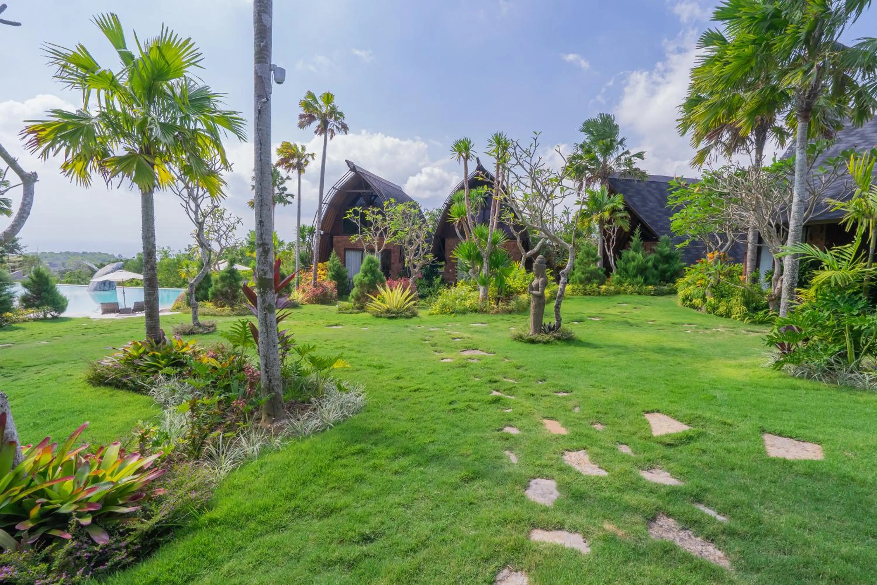 Garden in Cemara Hills Uluwatu, The Reserve - Cottages & Villas