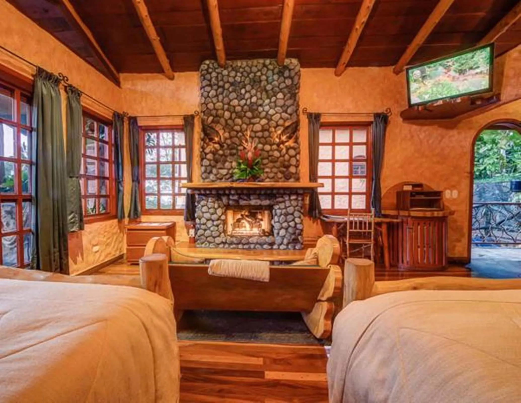 Decorative detail, Bed in Peace Lodge