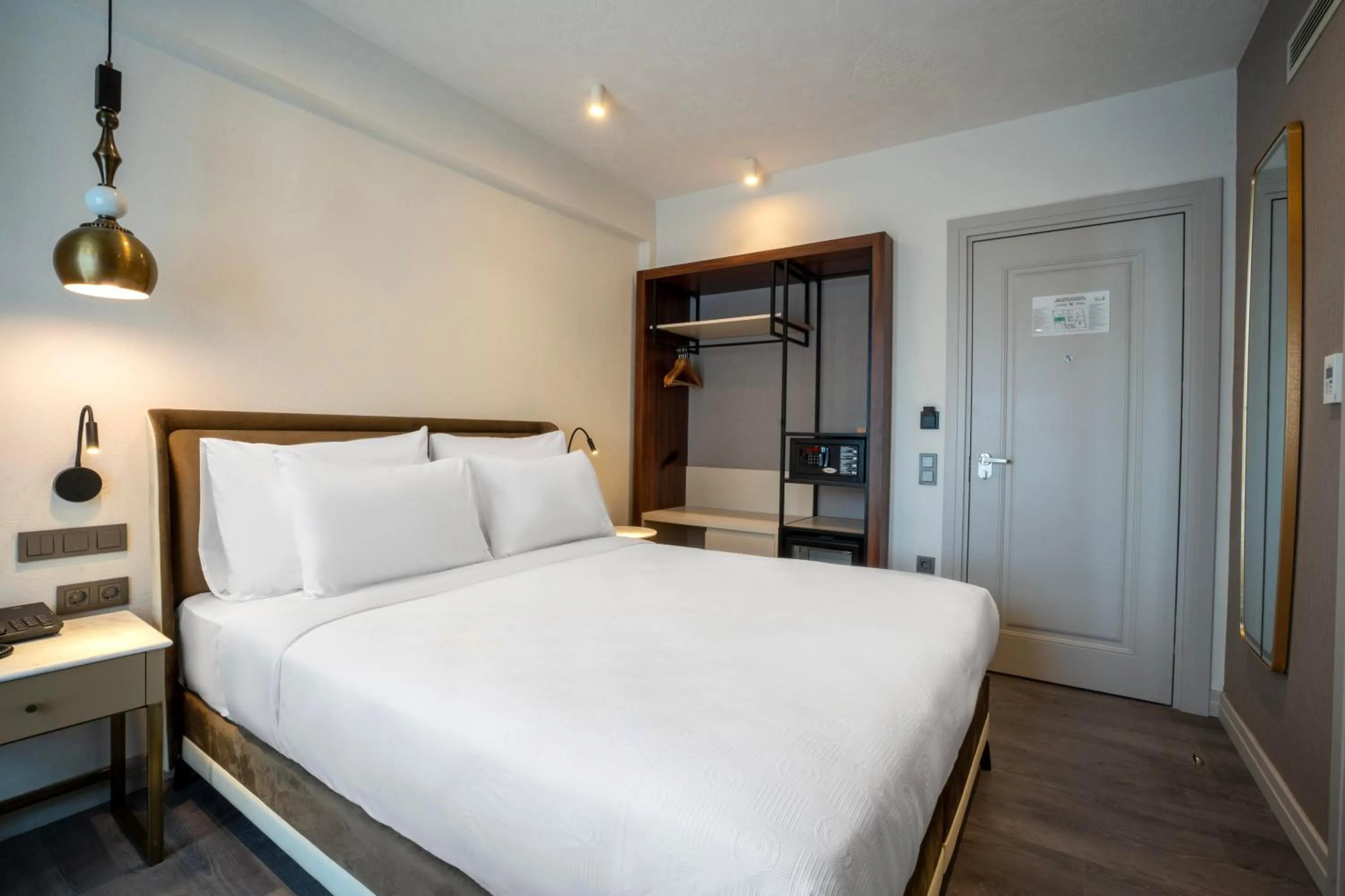 Photo of the whole room, Bed in Smart and Simple Hotel Karakoy