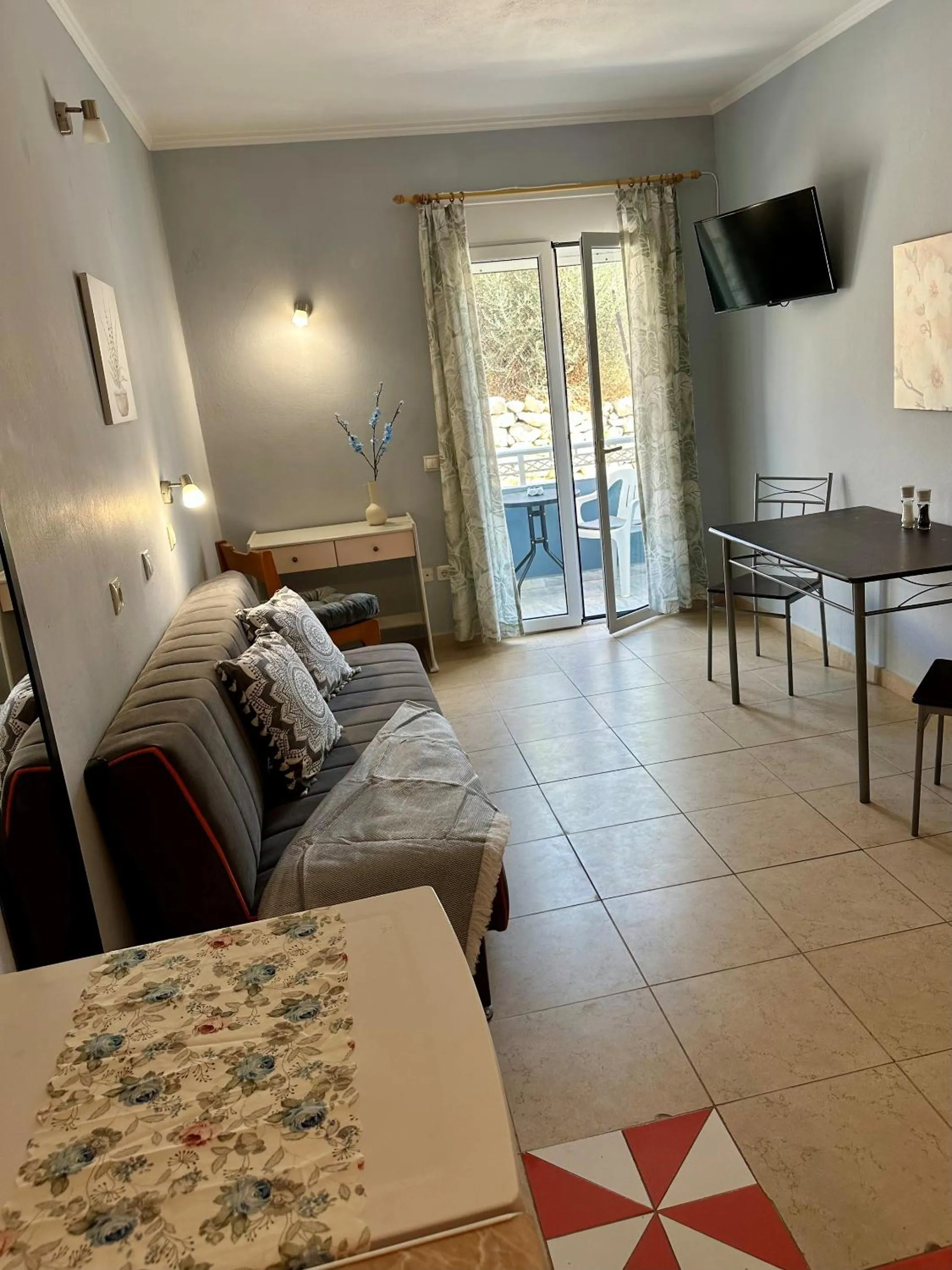 TV and multimedia, Bed in Hotel Lenox