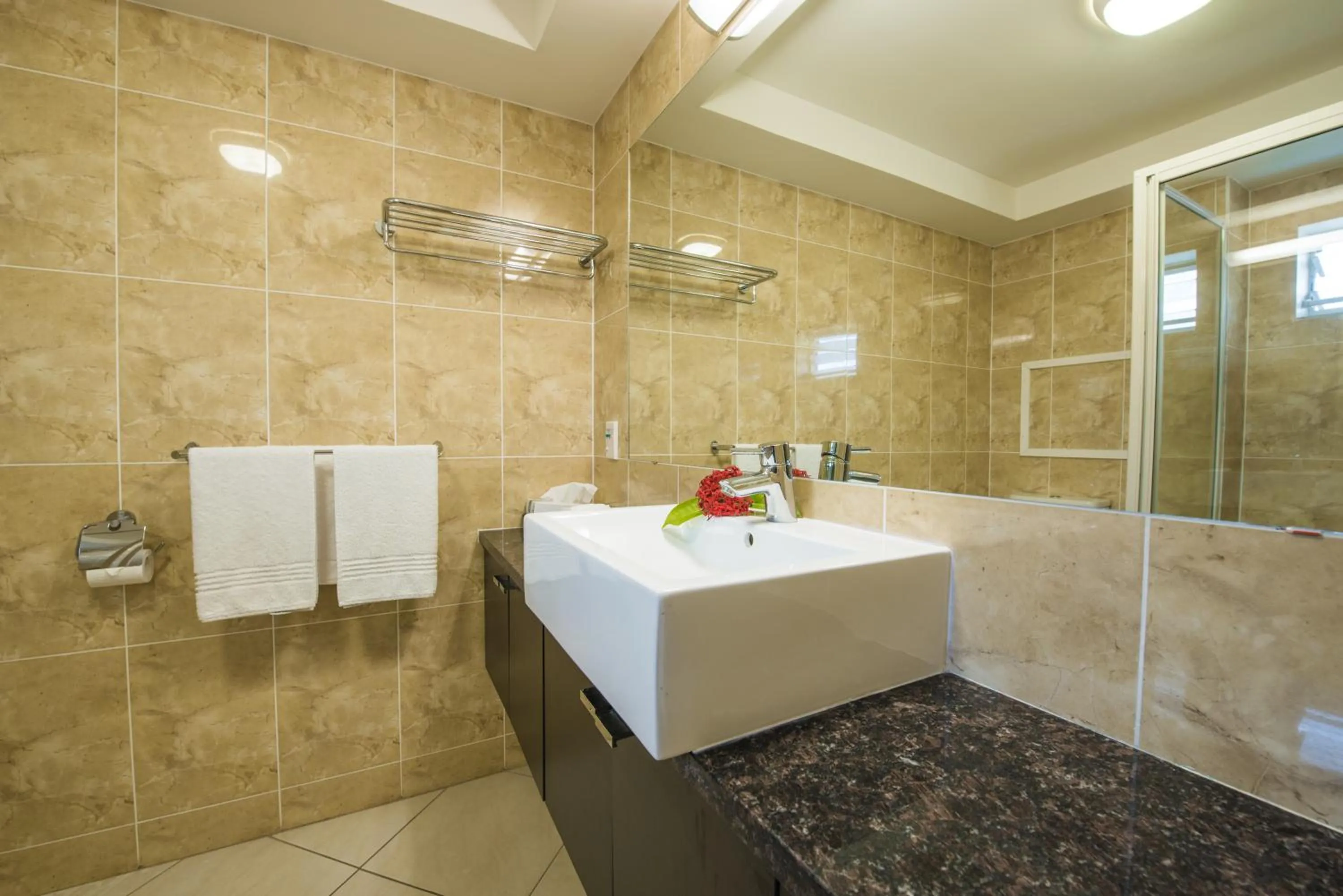 Bathroom in Moana Sands Villas & Apartments