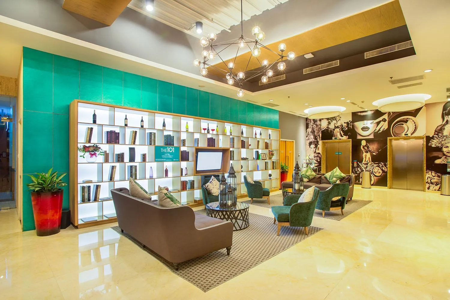 Lobby or reception in THE 1O1 Jakarta Sedayu Darmawangsa