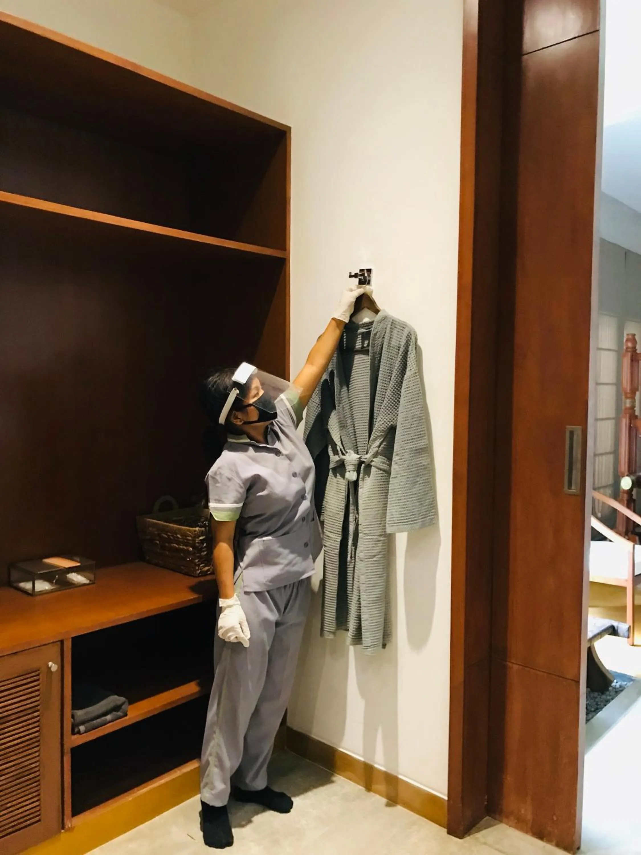 People in Shreyas Retreat