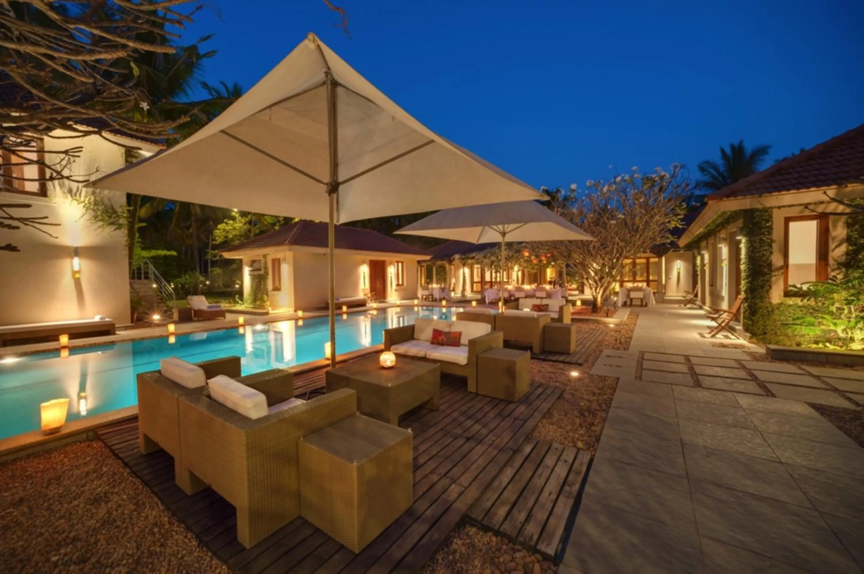 Swimming pool in Shreyas Retreat