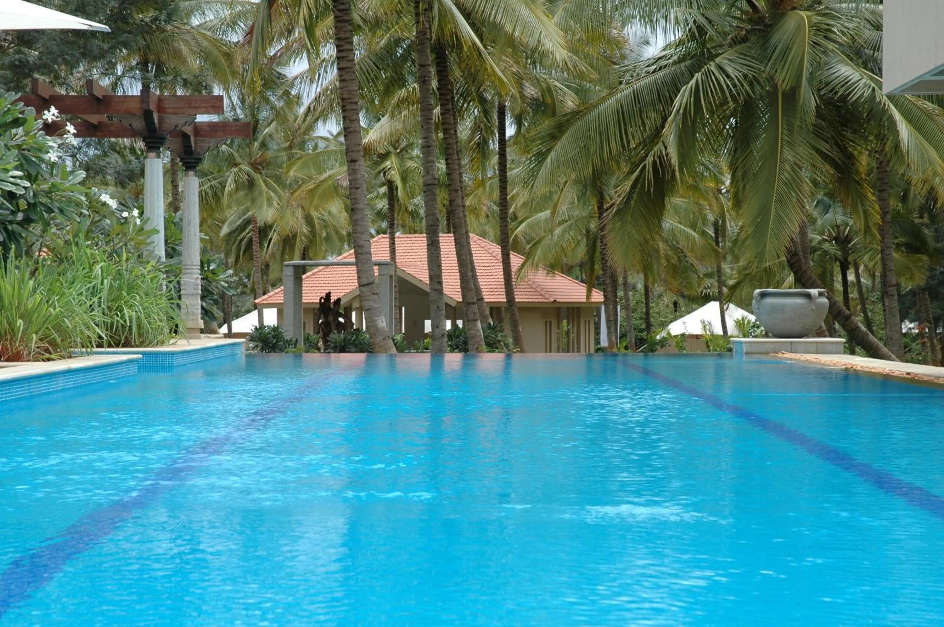 Swimming pool in Shreyas Retreat