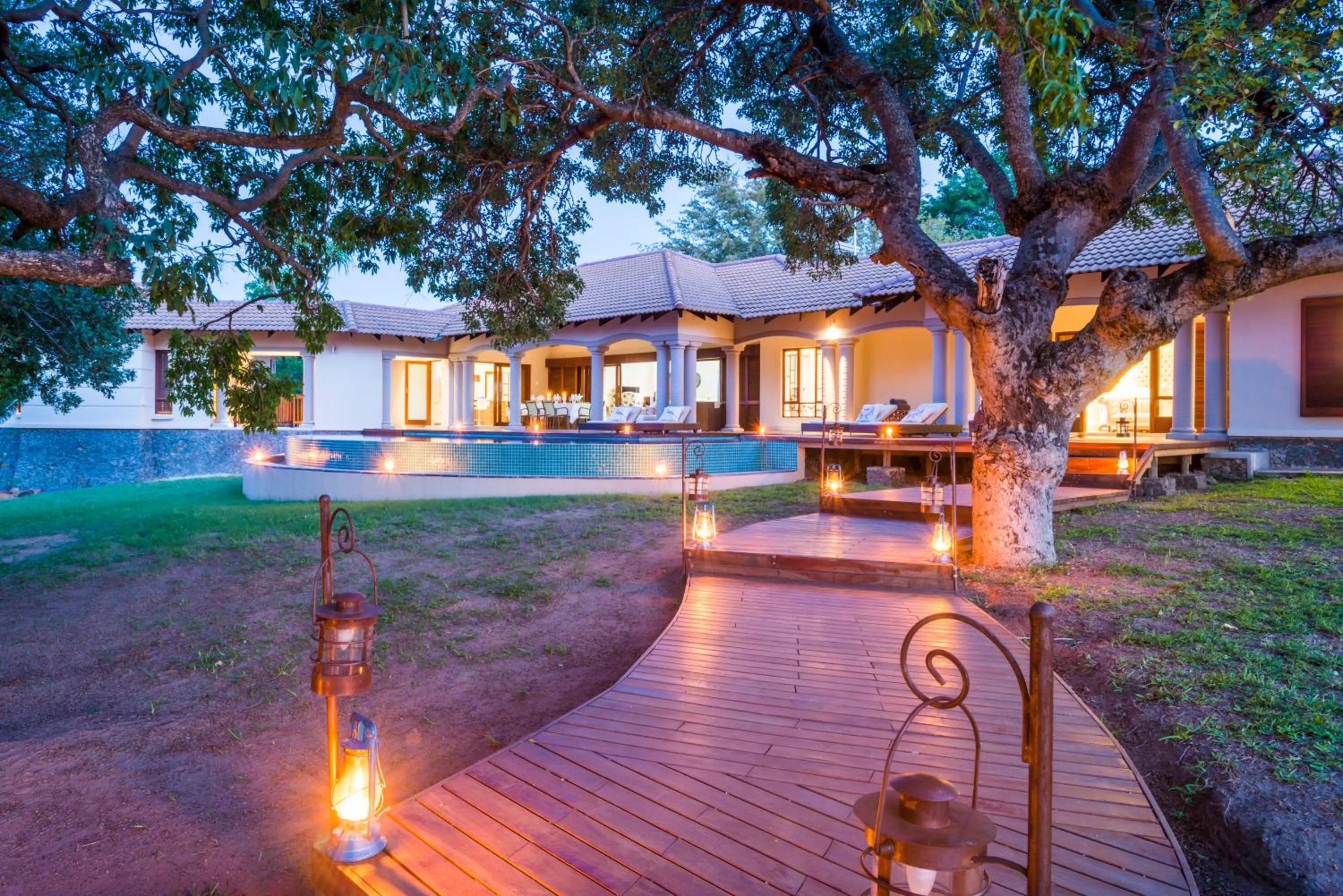 Swimming pool in AM Lodge - Hoedspruit