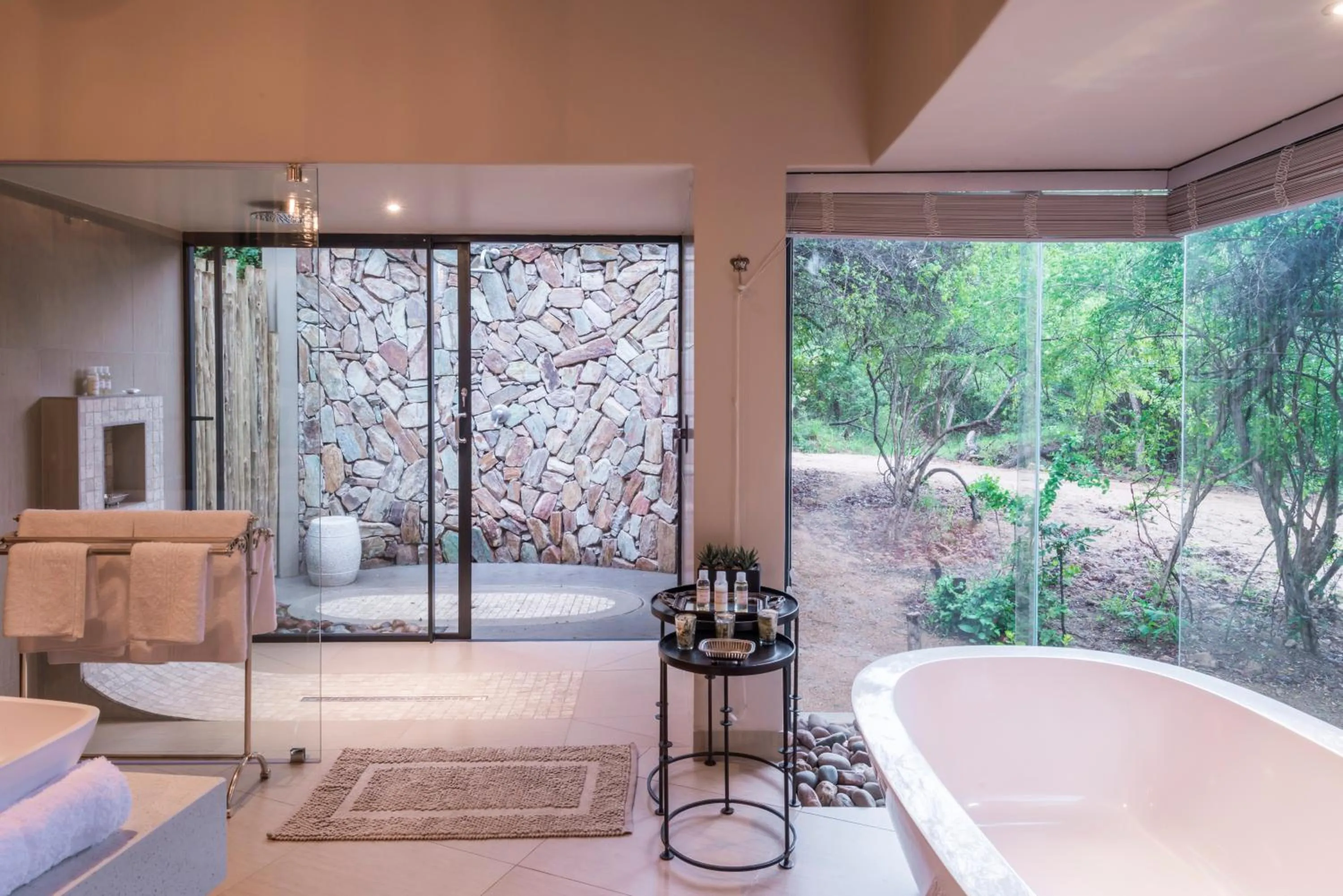 Bathroom in AM Lodge - Hoedspruit