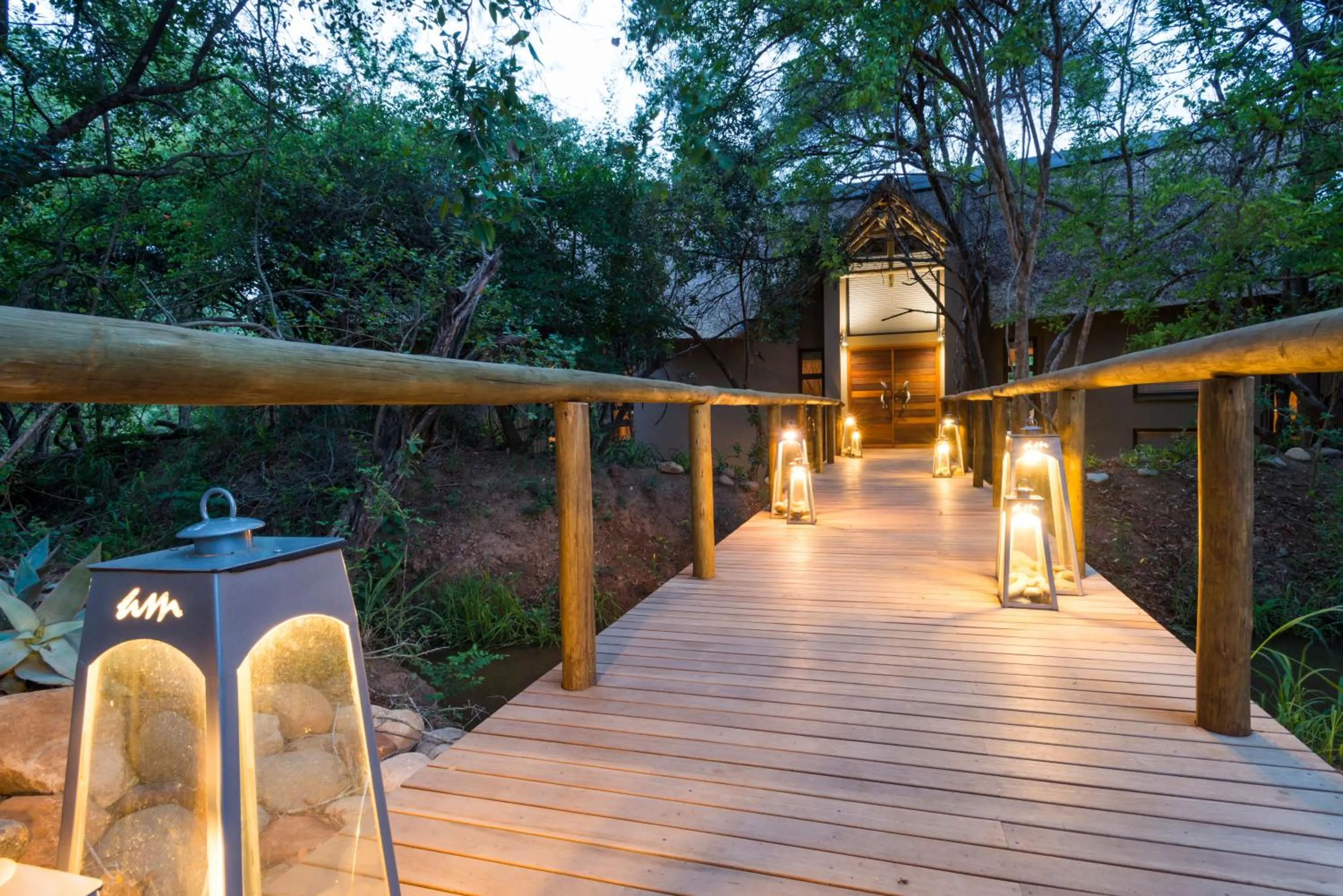 Facade/entrance in AM Lodge - Hoedspruit