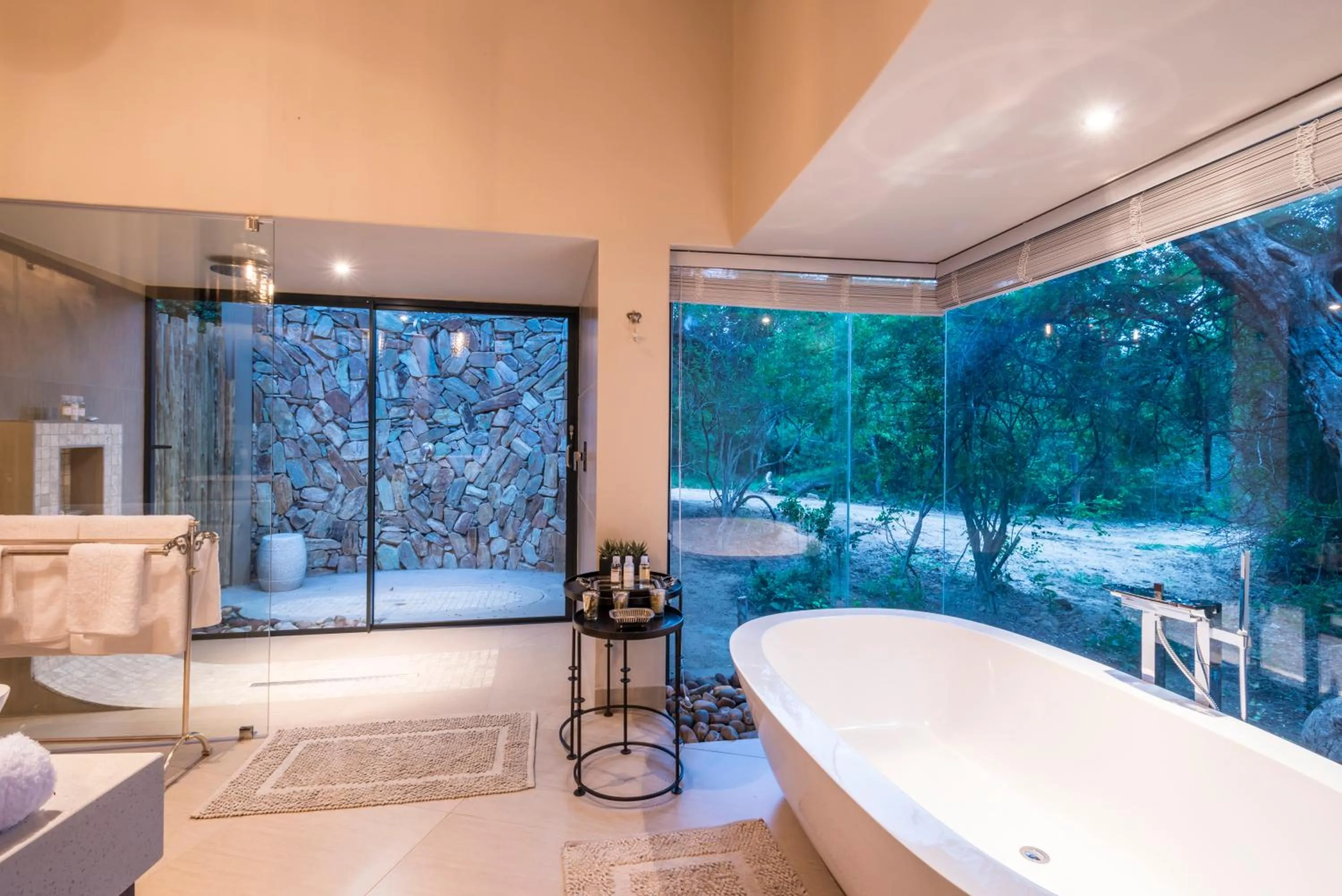 Bathroom in AM Lodge - Hoedspruit