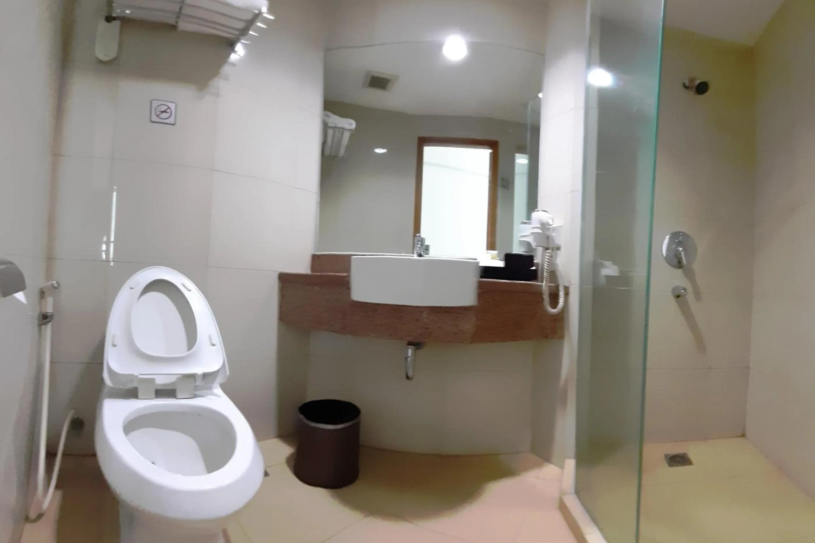 Property building, Bathroom in Park Hotel Cawang Jakarta