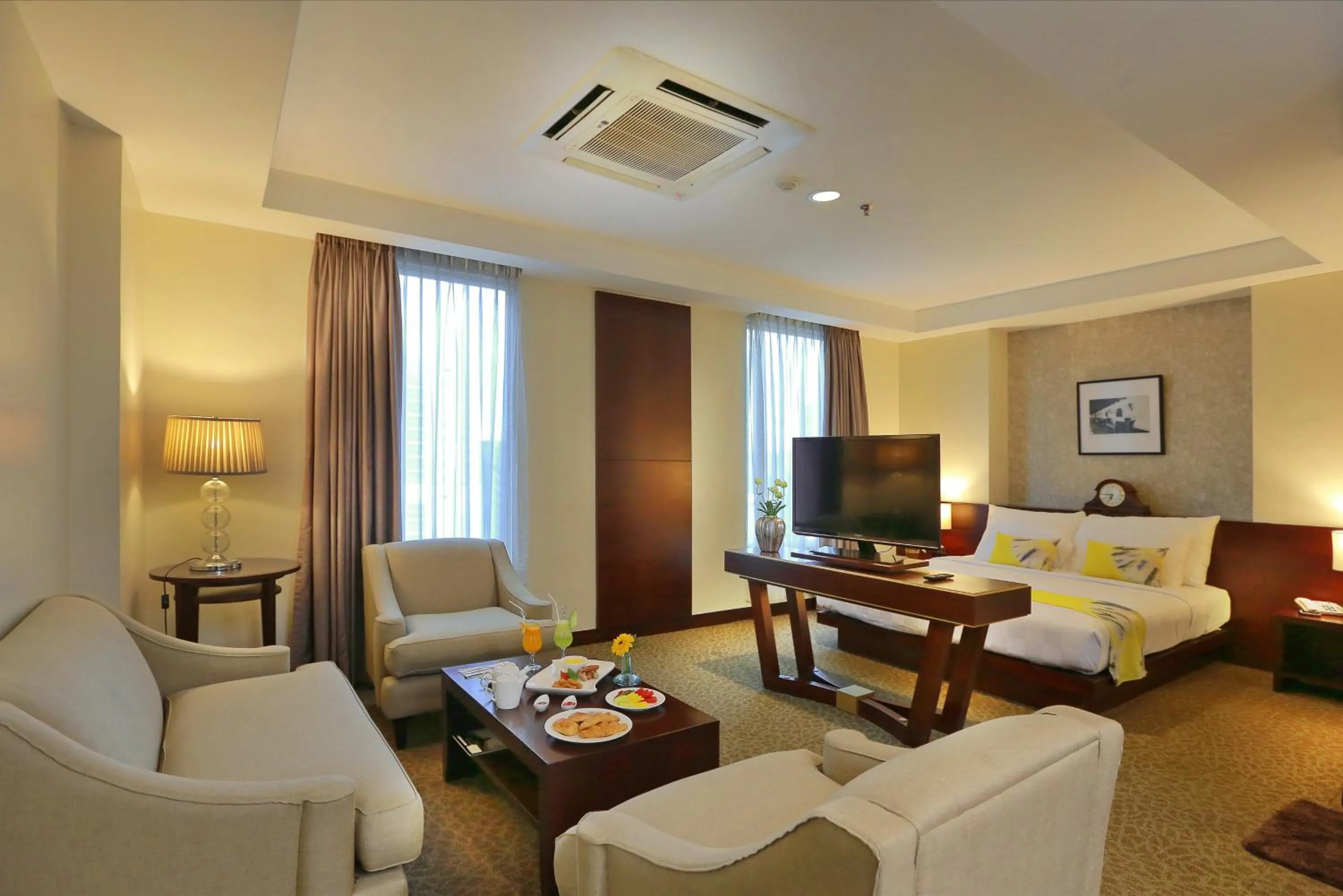 Bedroom, Seating Area in Park Hotel Cawang Jakarta