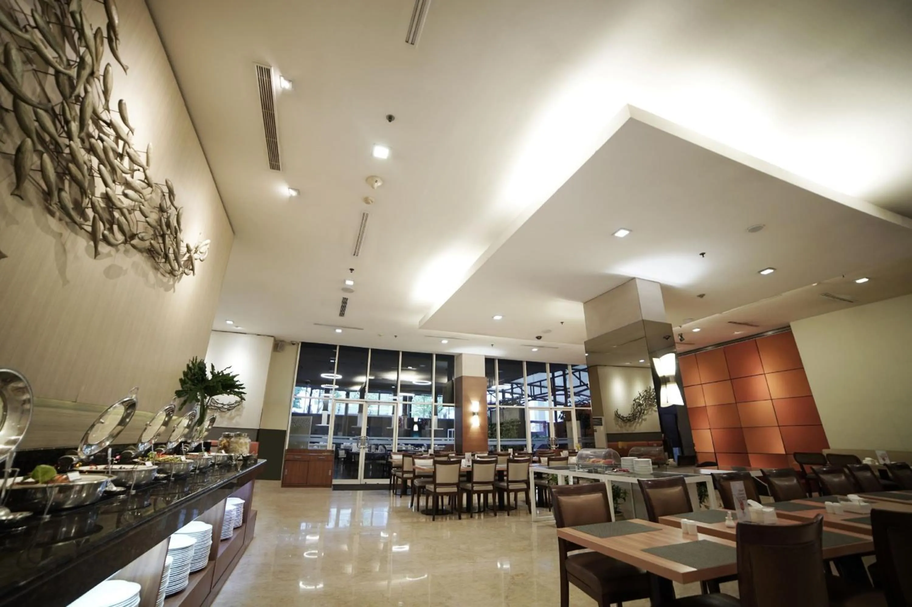 Restaurant/Places to Eat in Park Hotel Cawang Jakarta