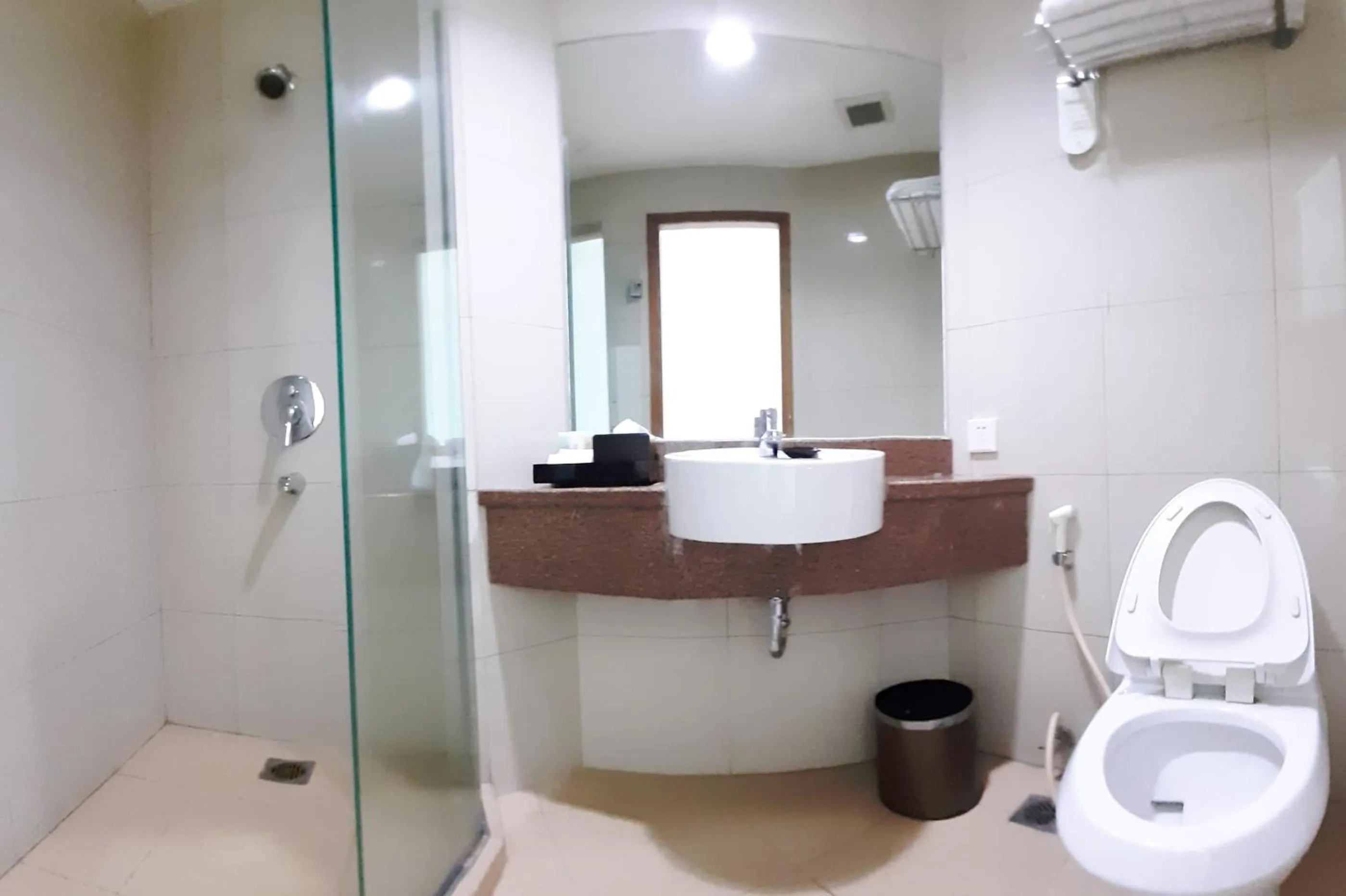 Property building, Bathroom in Park Hotel Cawang Jakarta