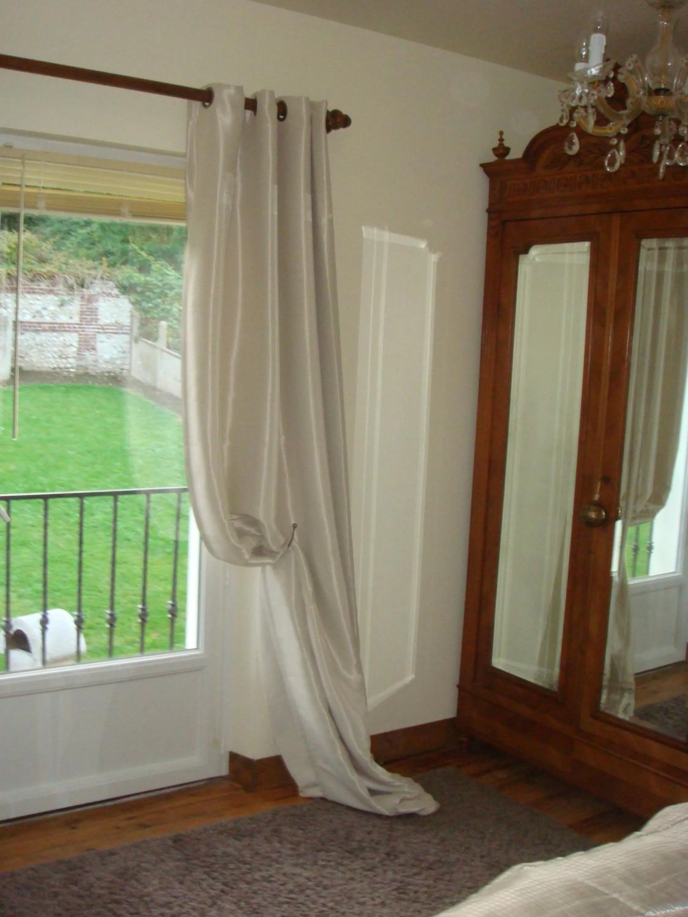 Bedroom in Le Clos des Camélias, 4 chambres- 8 personnes- 300m de la plage