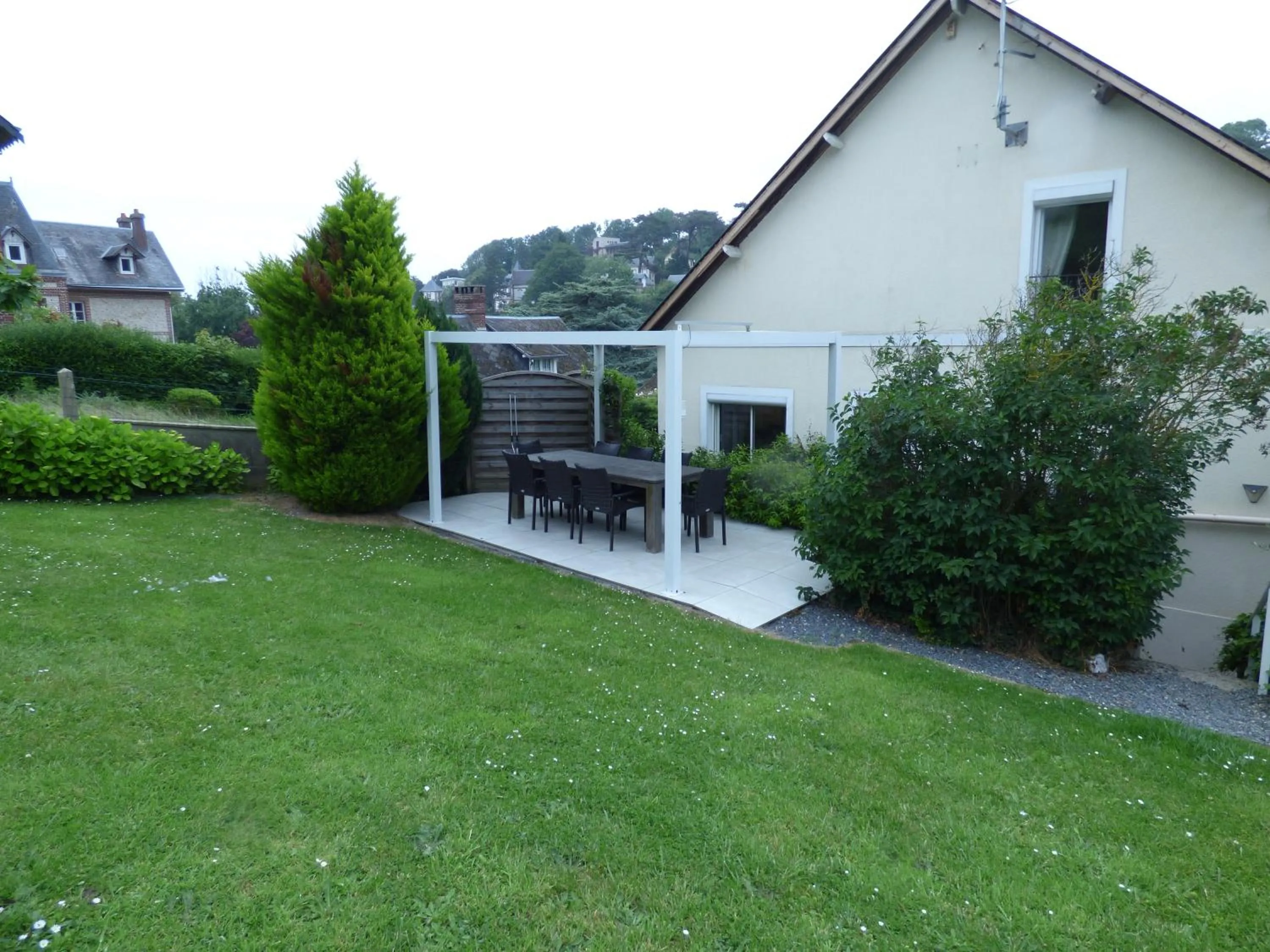 Le Clos des Camélias, 4 chambres- 8 personnes- 300m de la plage