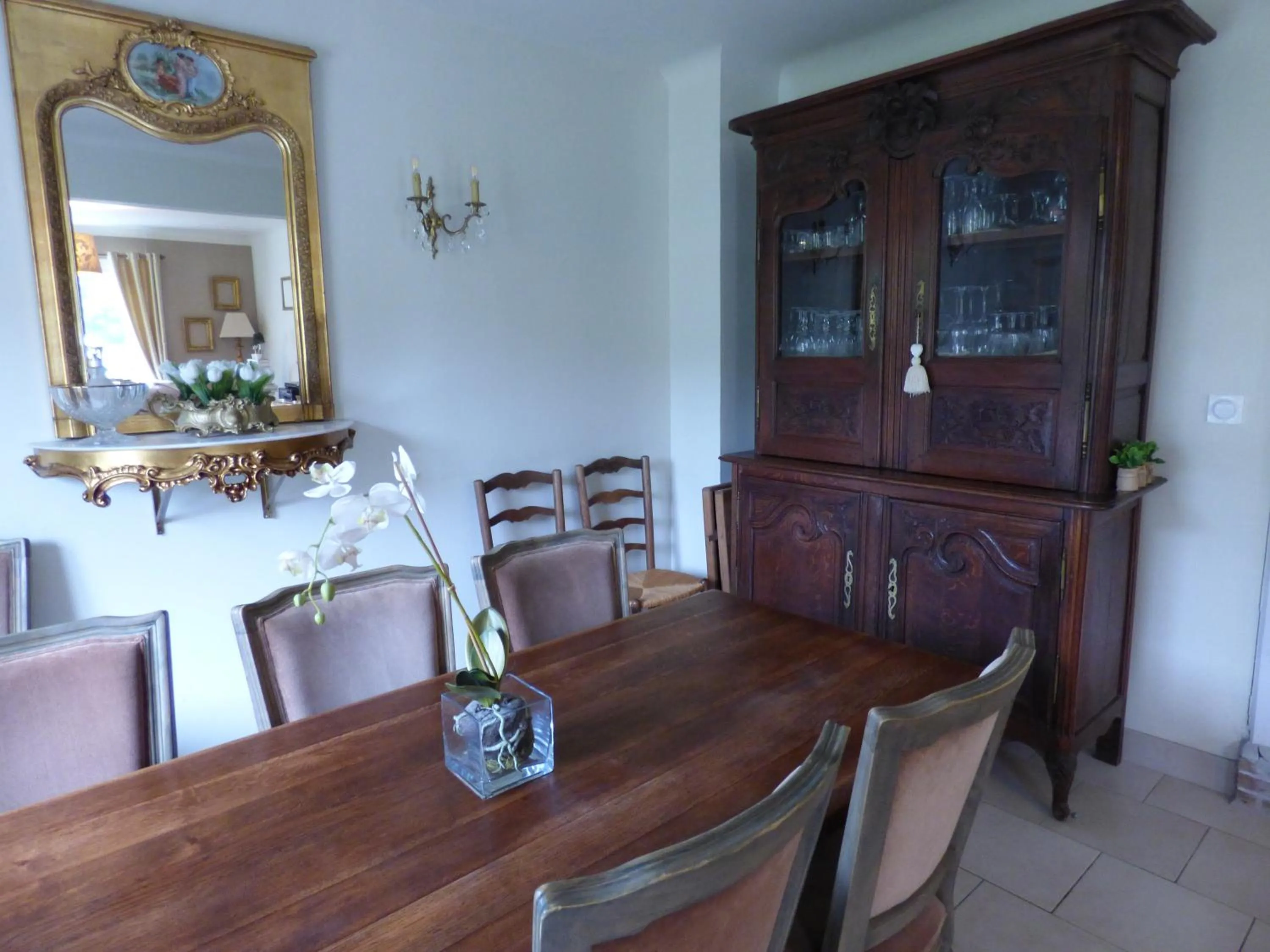 Le Clos des Camélias, 4 chambres- 8 personnes- 300m de la plage