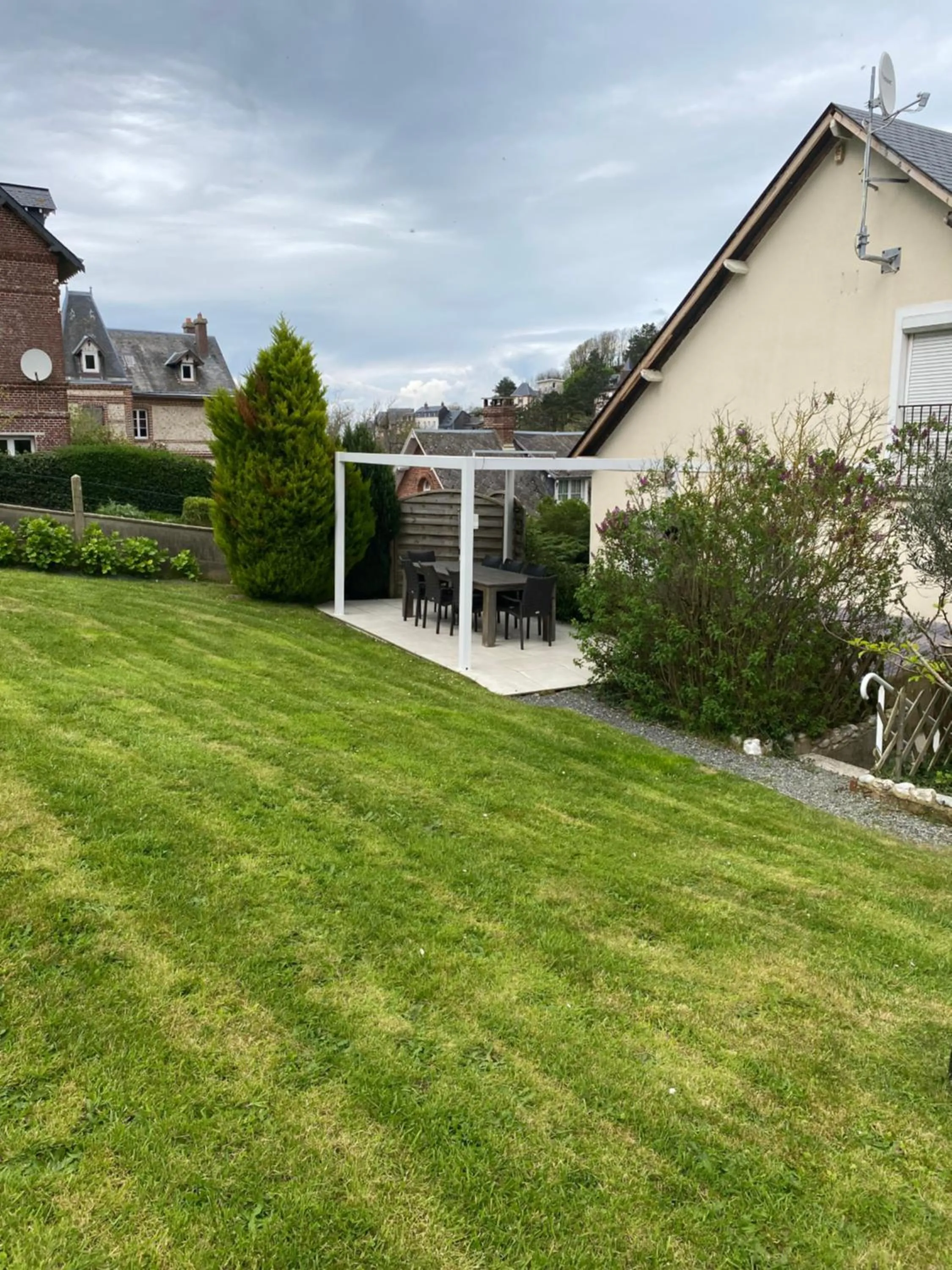 Garden in Le Clos des Camélias, 4 chambres- 8 personnes- 300m de la plage